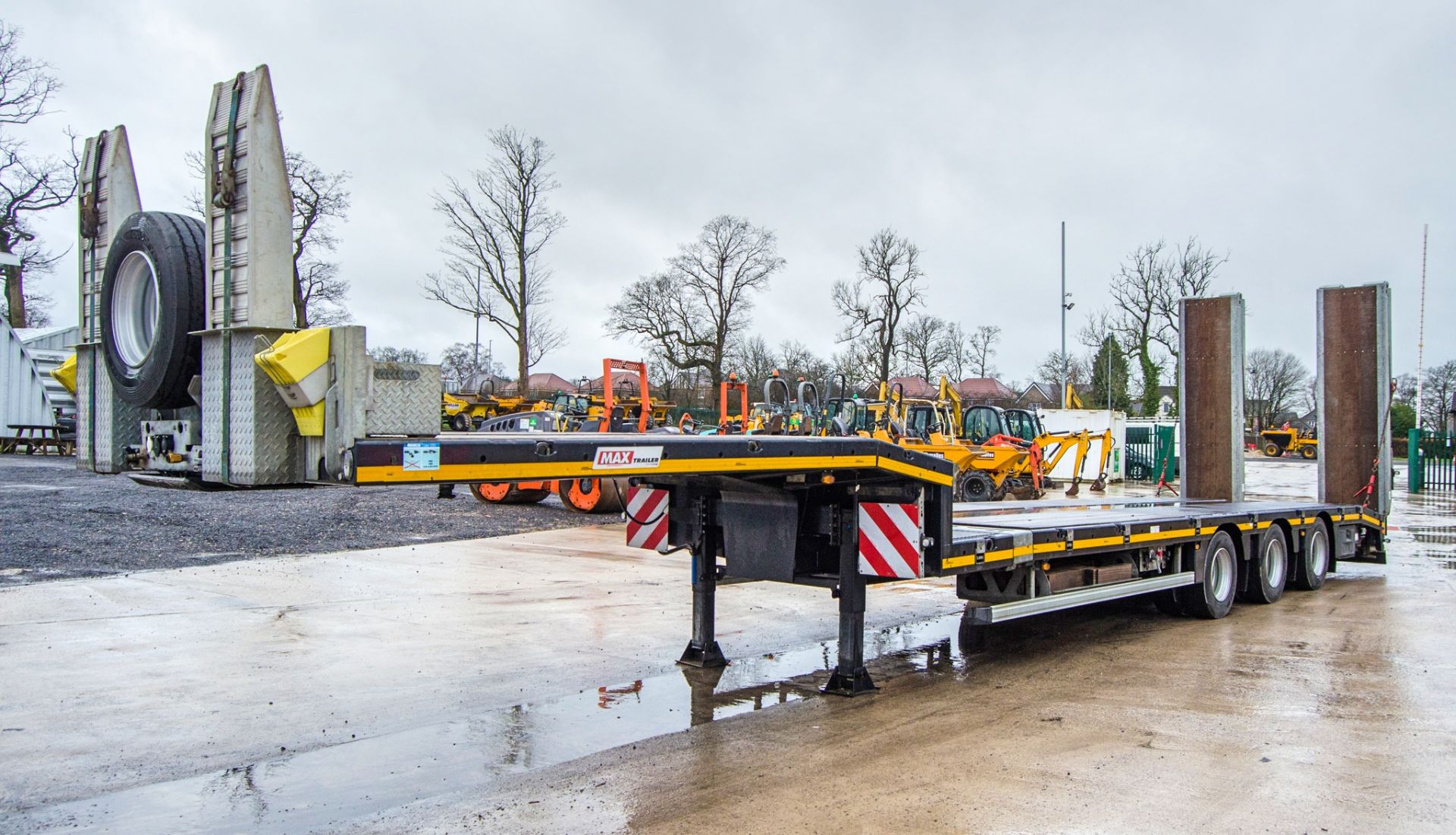 Faymonville Max 13.4 metre tri-axle step frame extender low loader trailer Year: 2021 VIN: 105583