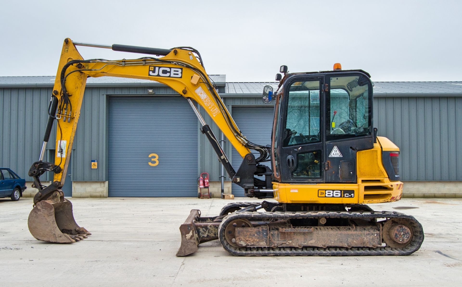 JCB 86C-1 8.5 tonne rubber tracked excavator Year: 2014 S/N: 2249525 Recorded Hours: 7036 blade, - Image 8 of 26