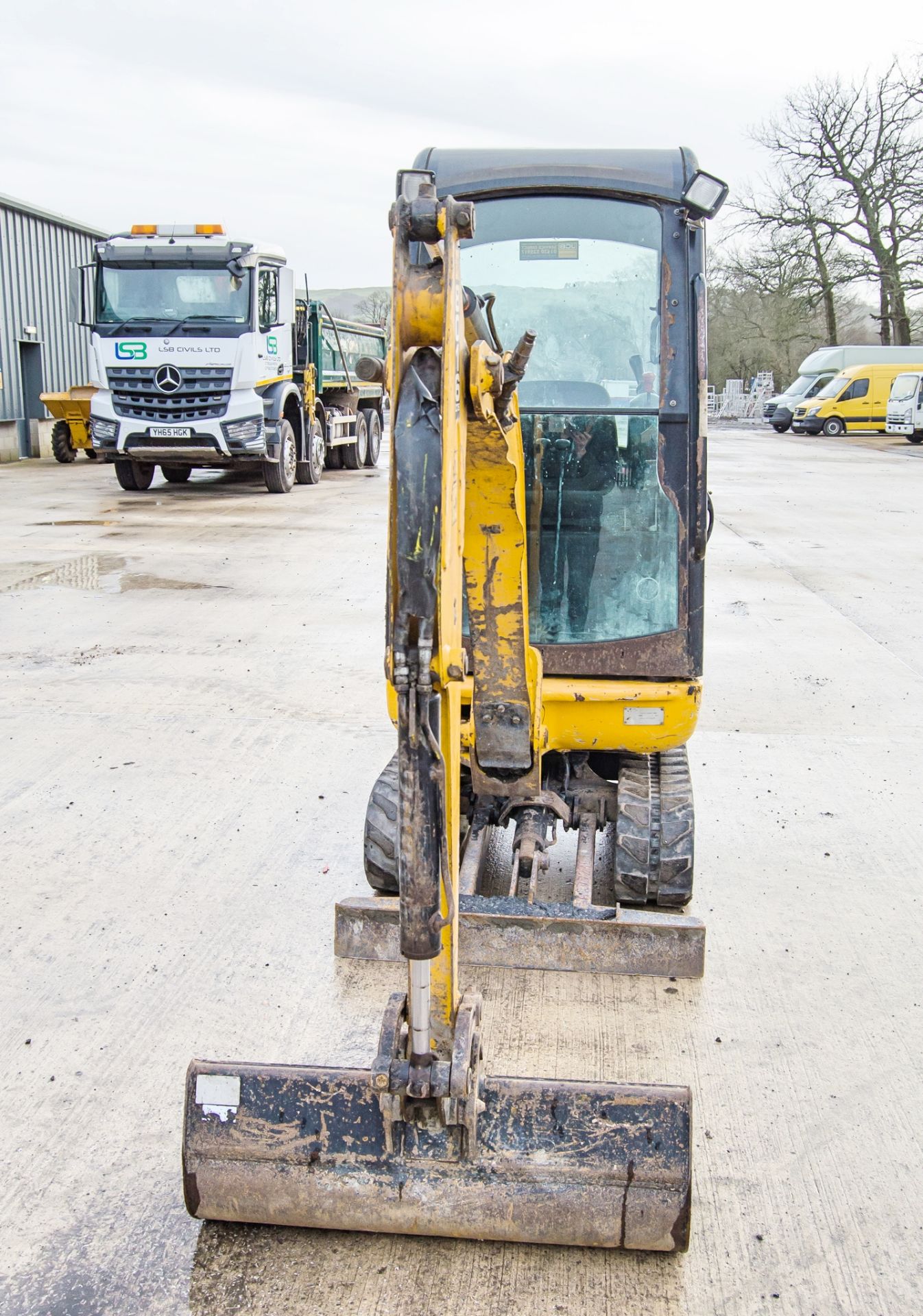JCB 8016 1.5 tonne rubber tracked mini excavator Year: 2015 S/N: 2071800 Recorded Hours: 2622 blade, - Image 5 of 23