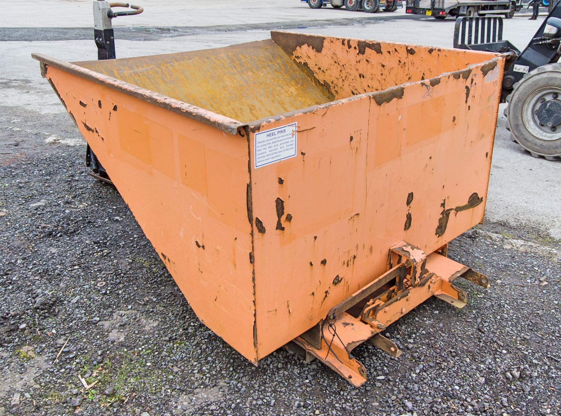 Steel tipping skip A988489 - Image 2 of 2