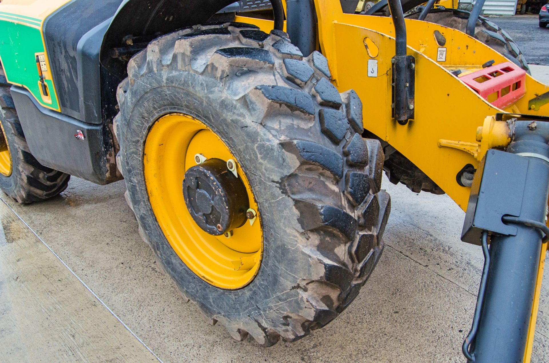 JCB 540-170 T4 IV 17 metre telescopic handler Year: 2016 S/N: 2466177 Recorded Hours: 4145 c/w - Image 16 of 27