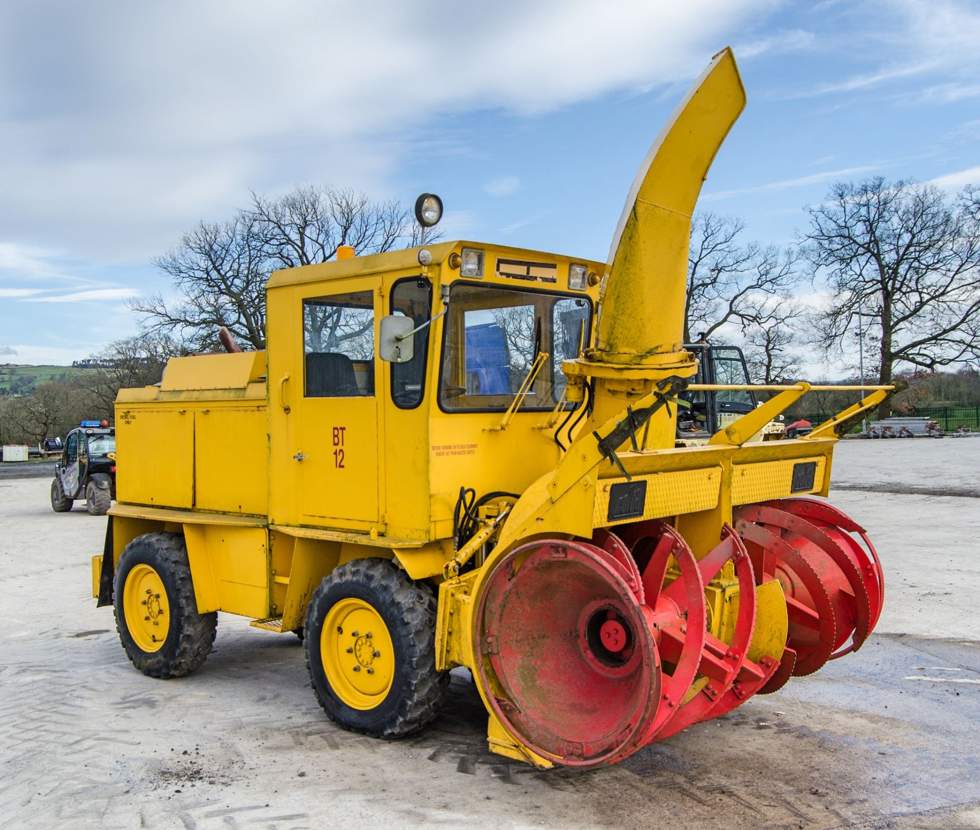 Rolba R400FA snow blower machine Year: 1984 S/N: 431 Recorded Hours: 320 - Image 2 of 17