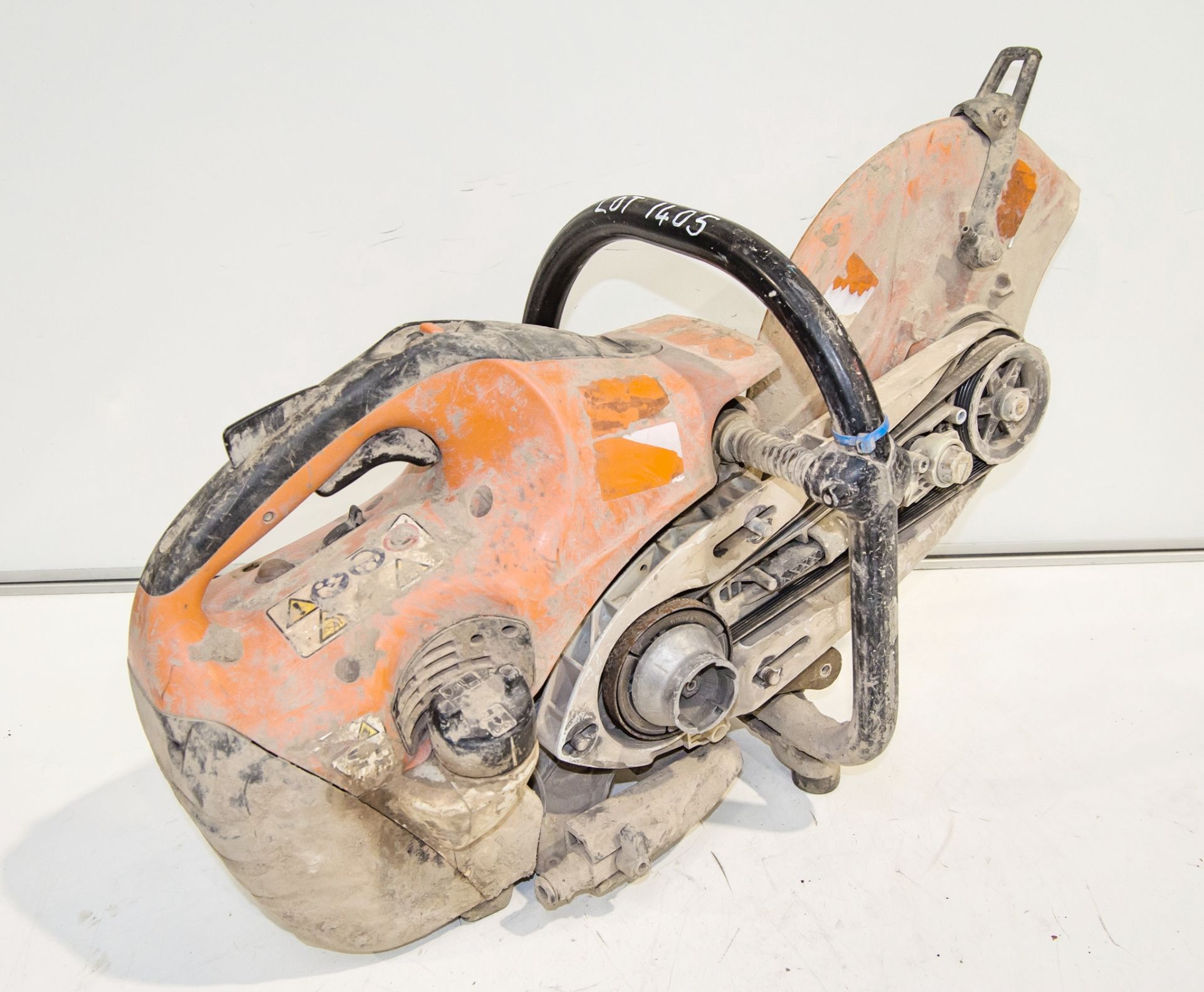 Stihl TS410 petrol driven cut off saw ** Pull cord assembly and side cover missing ** 17080910 - Image 2 of 2