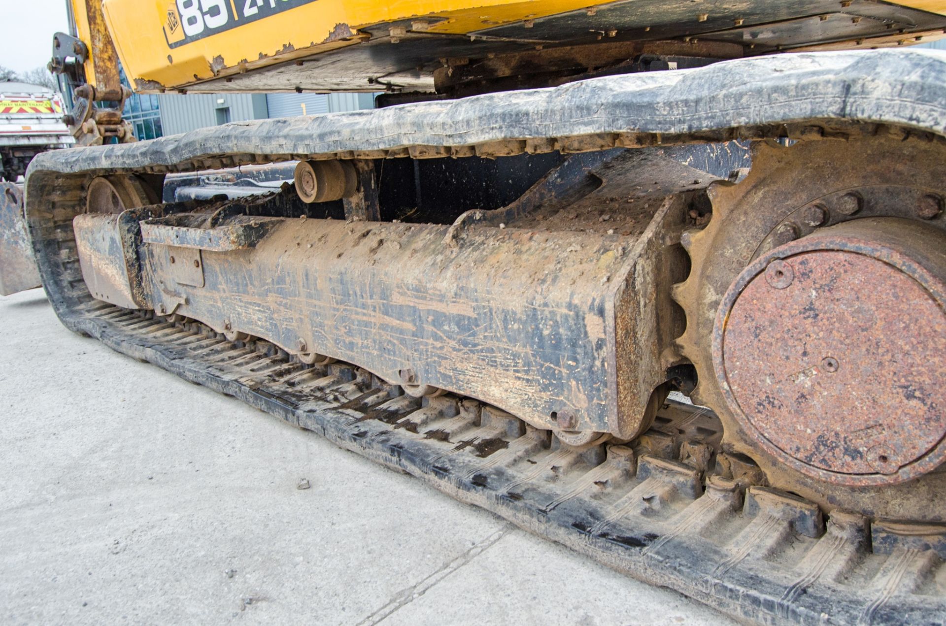 JCB 85Z-1 8.5 tonne rubber tracked excavator Year: 2017 S/N: 2501035 Recorded Hours: 3462 blade, - Image 12 of 28