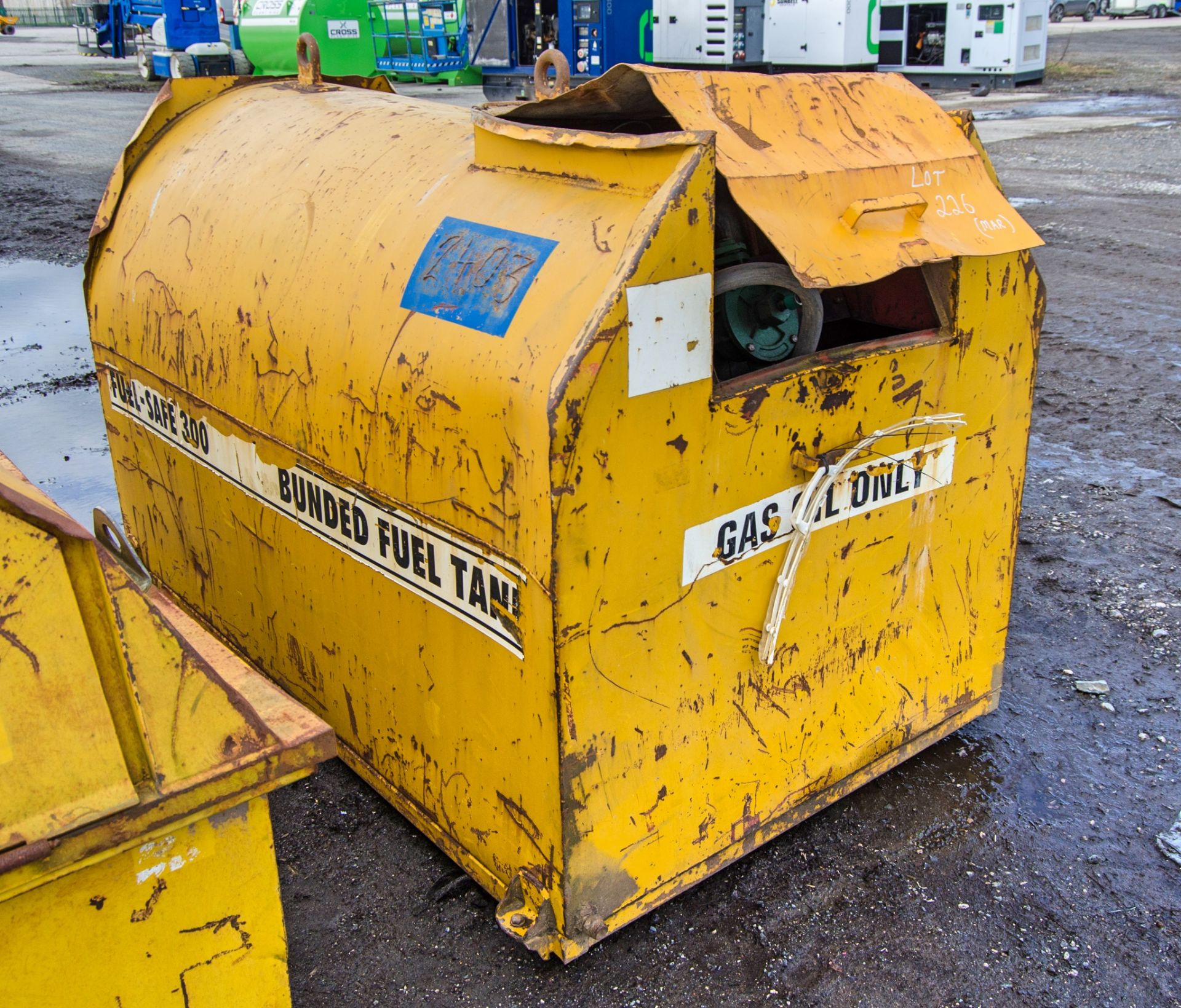 Fuel Safe steel bunded fuel bowser c/w manual pump, delivery hose and nozzle 2403 - Image 2 of 6