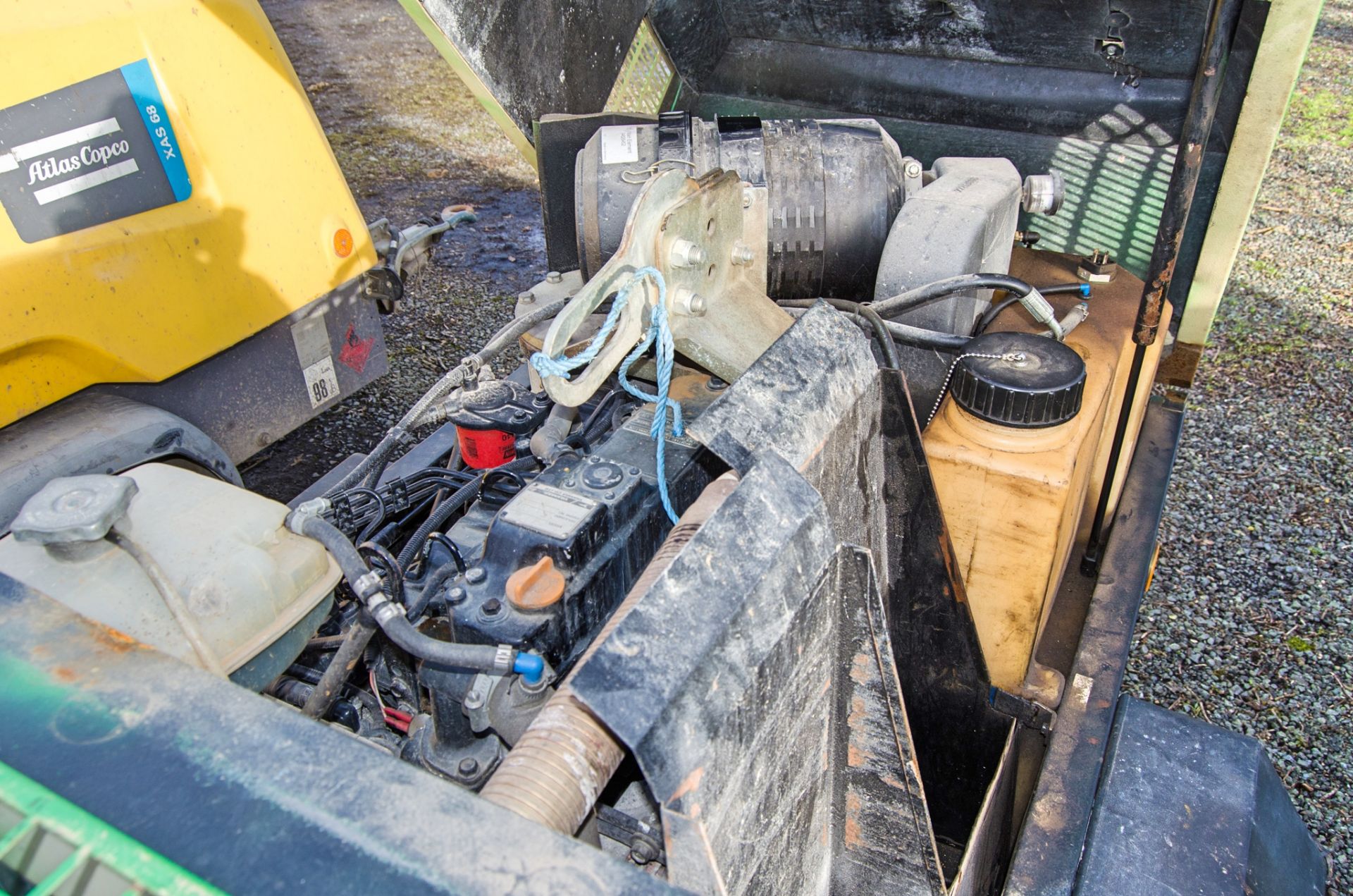 Doosan 741 diesel driven fast tow mobile air compressor Year: 2011 S/N: 430670 Recorded hours: - Image 7 of 7