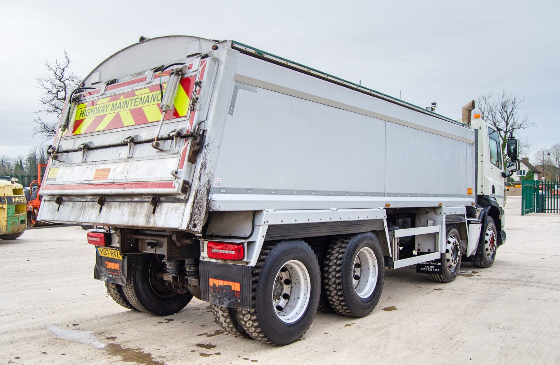 DAF 440 CF Euro 6 8x4 32 tonne tipper lorry Registration Number: YG17 HVZ Date of Registration: 10/ - Image 3 of 33
