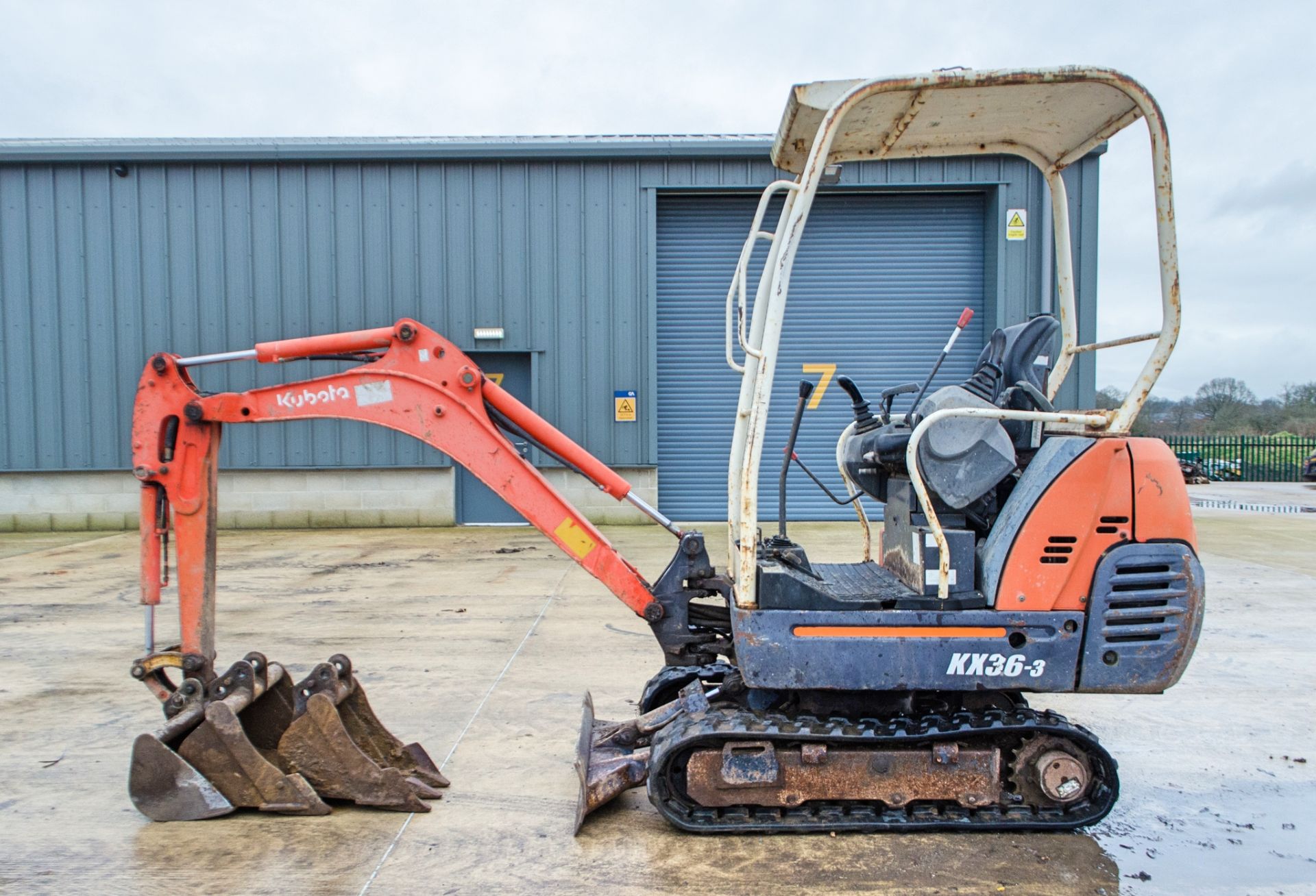 Kubota KX36-3 1.5 tonne rubber tracked mini excavator Year: 2004 S/N: 554433 Recorded Hours: 3629 - Image 7 of 24