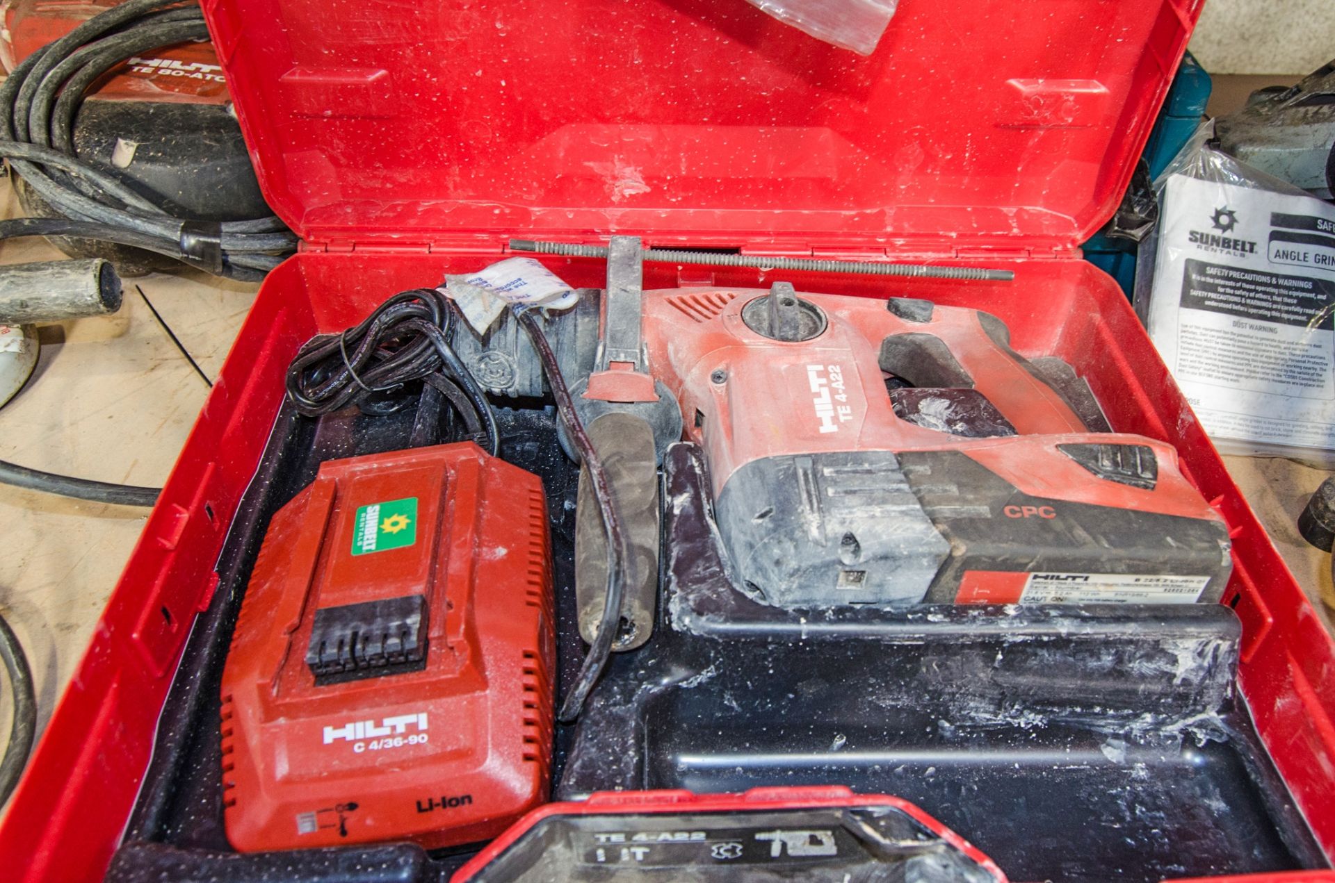 Hilti TE4-A22 22v cordless SDS rotary hammer drill c/w battery, charger and carry case A1108649