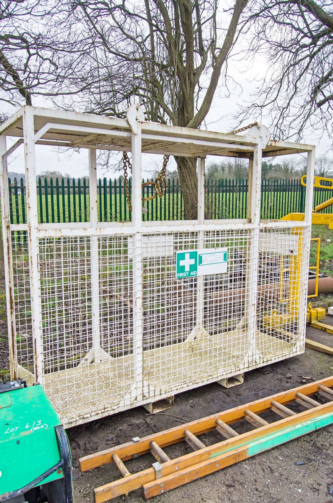 Personnel stretcher basket