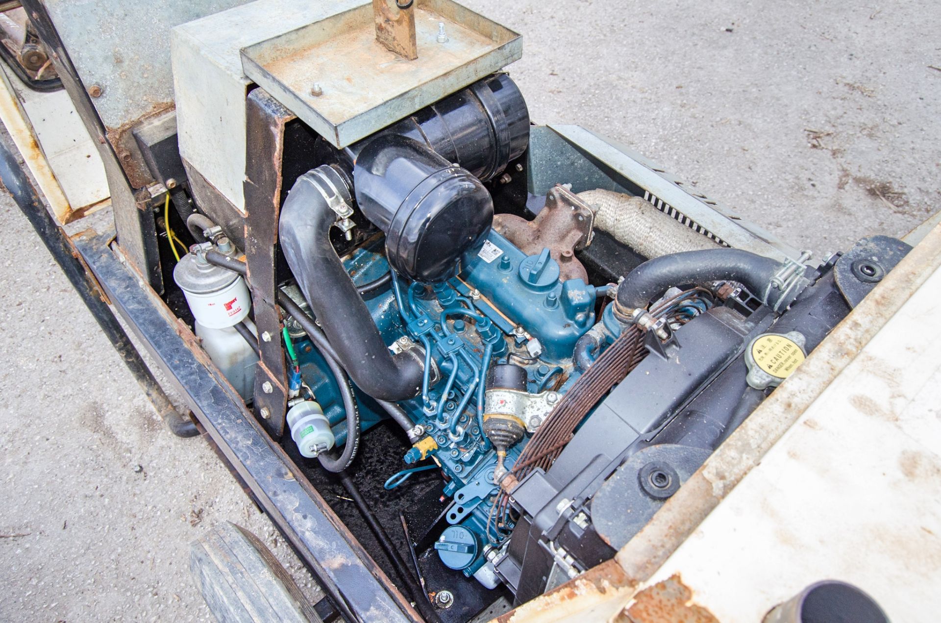 MHM MG10000 SSK-V 10 kva diesel driven generator S/N: 229180097 Recorded hours: 3997 A978356 - Image 4 of 5