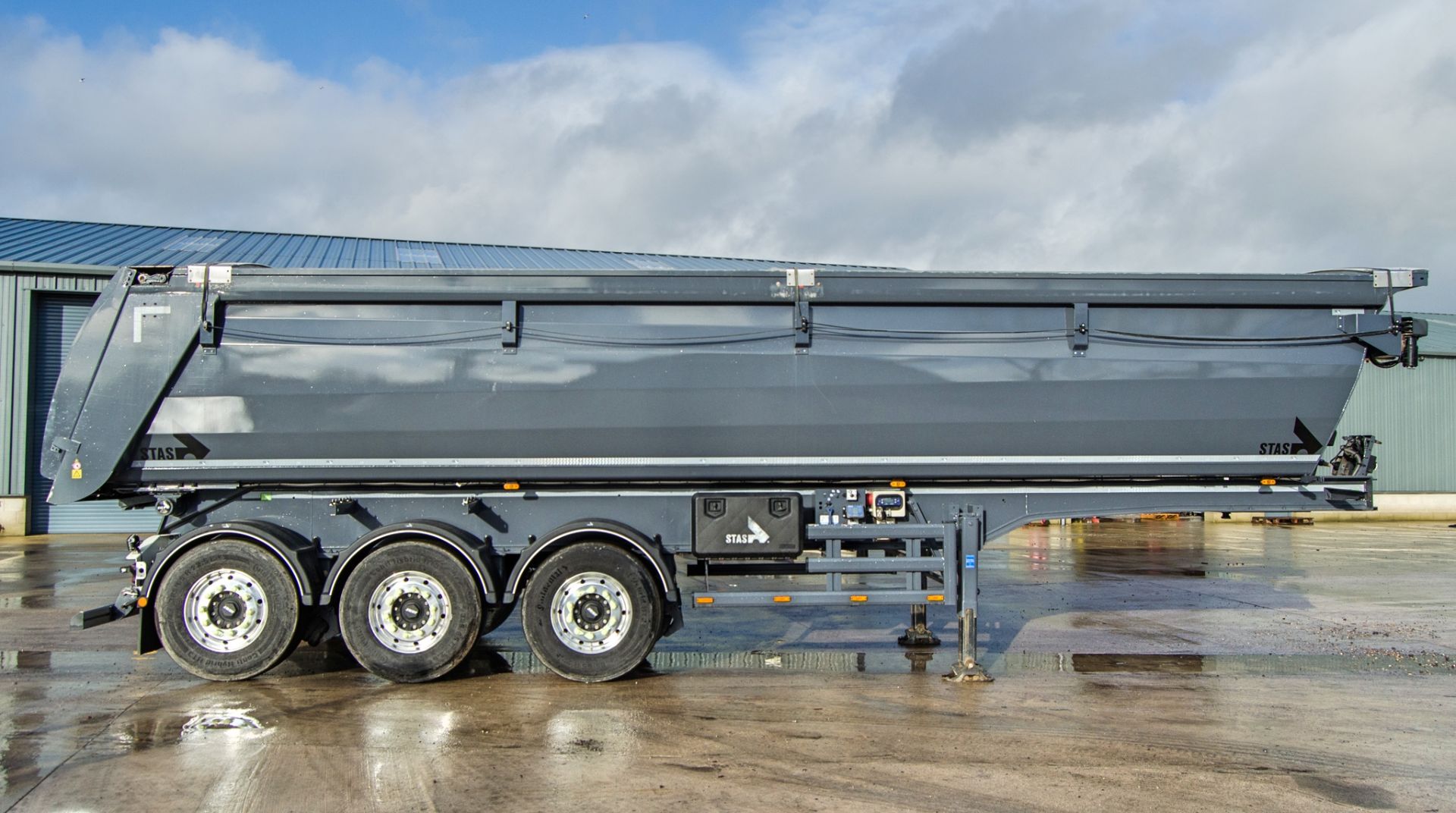 Stas 10.5 metre tri-axle aggregate tipping trailer Year: 2021 VIN: CXM0001552 Reg/Ident Mark: - Image 7 of 20