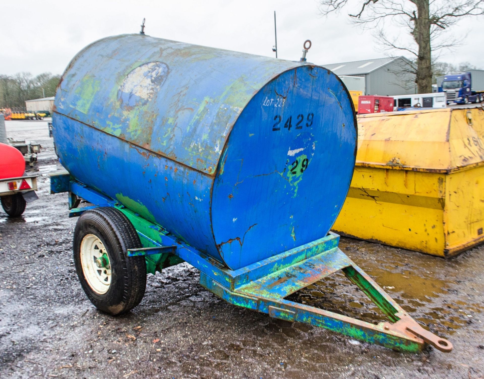 Trailer Engineering 2250 litre site tow bunded fuel bowser c/w manual pump, delivery hose and nozzle - Image 2 of 7