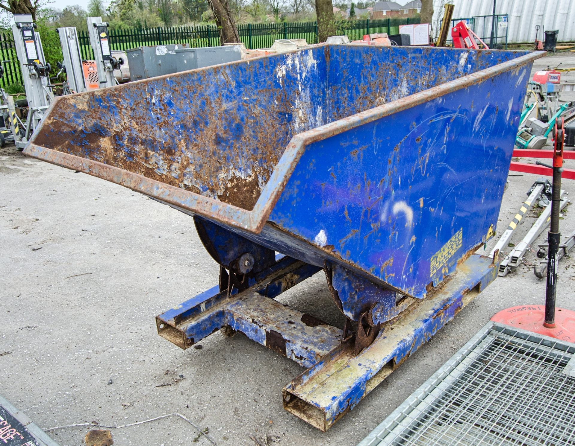 Eichinger mobile steel tipping skip 19090006