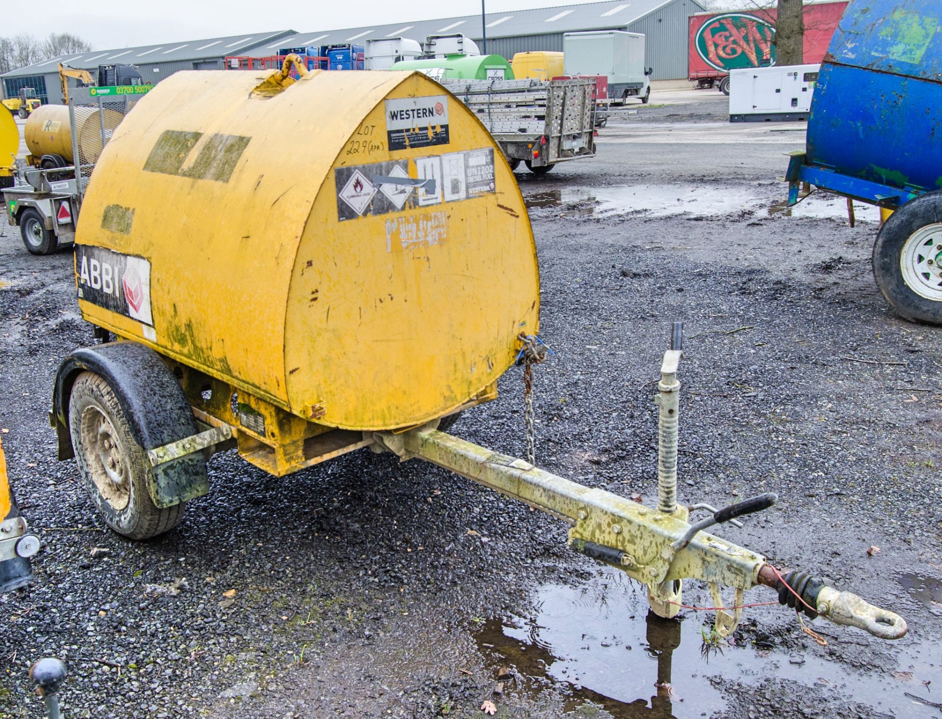 Western Abbi 950 litre fast tow bunded fuel bowser c/w manual pump, delivery hose & nozzle 14031402 - Image 2 of 7