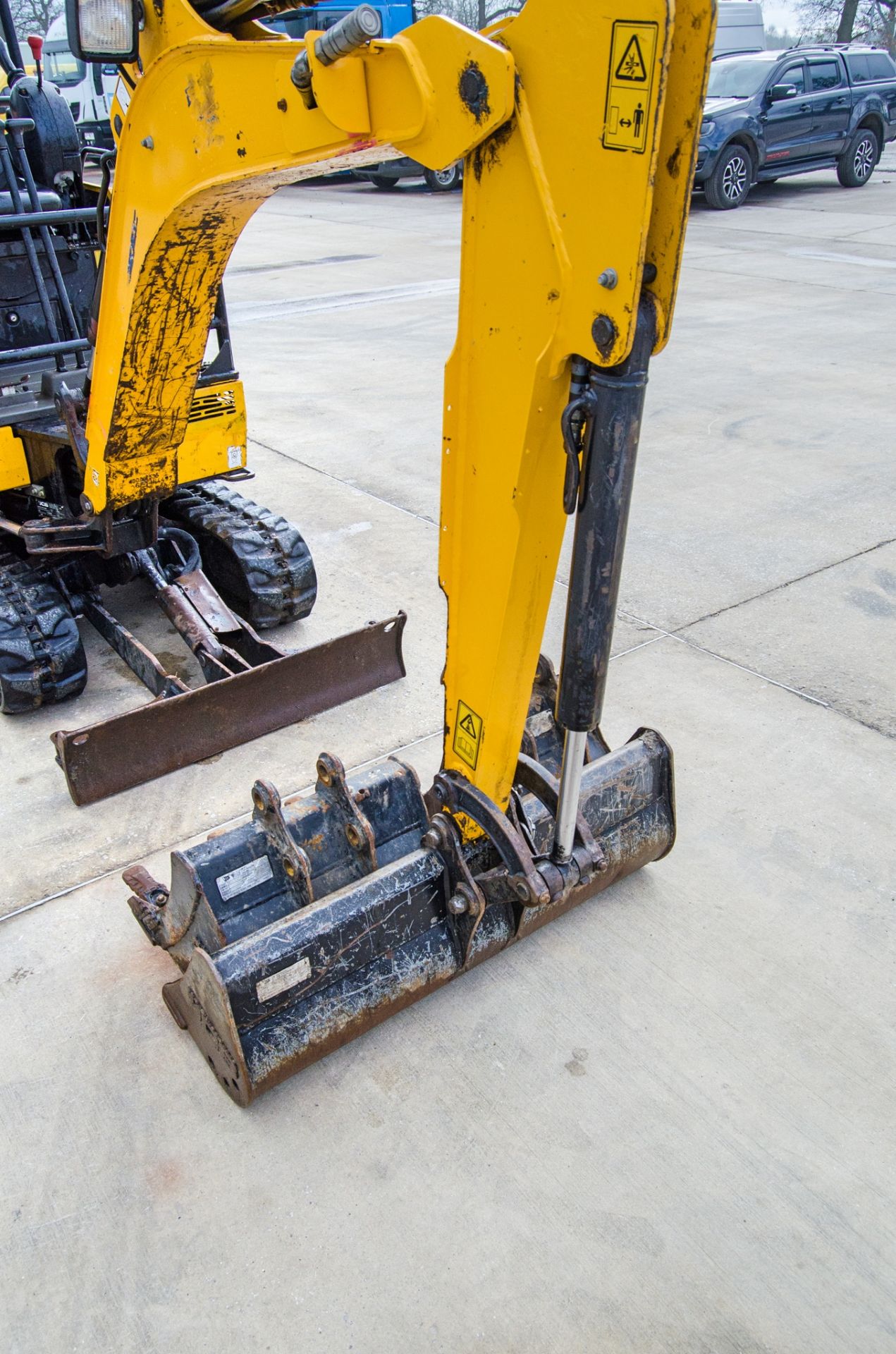 JCB 15C-1 1.5 tonne rubber tracked mini excavator Year: 2019 S/N: 2710395 Recorded Hours: 1300 - Image 15 of 24