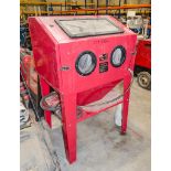 Sealey shot blasting cabinet F1700057