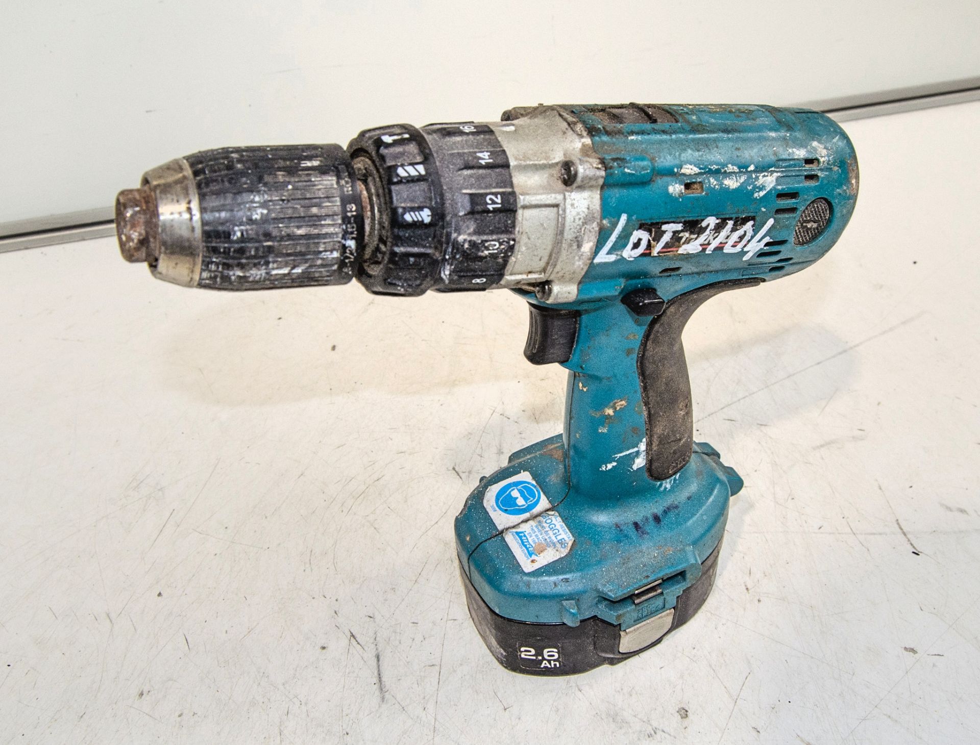 Makita 8443D 18v cordless power drill c/w battery ** No charger **