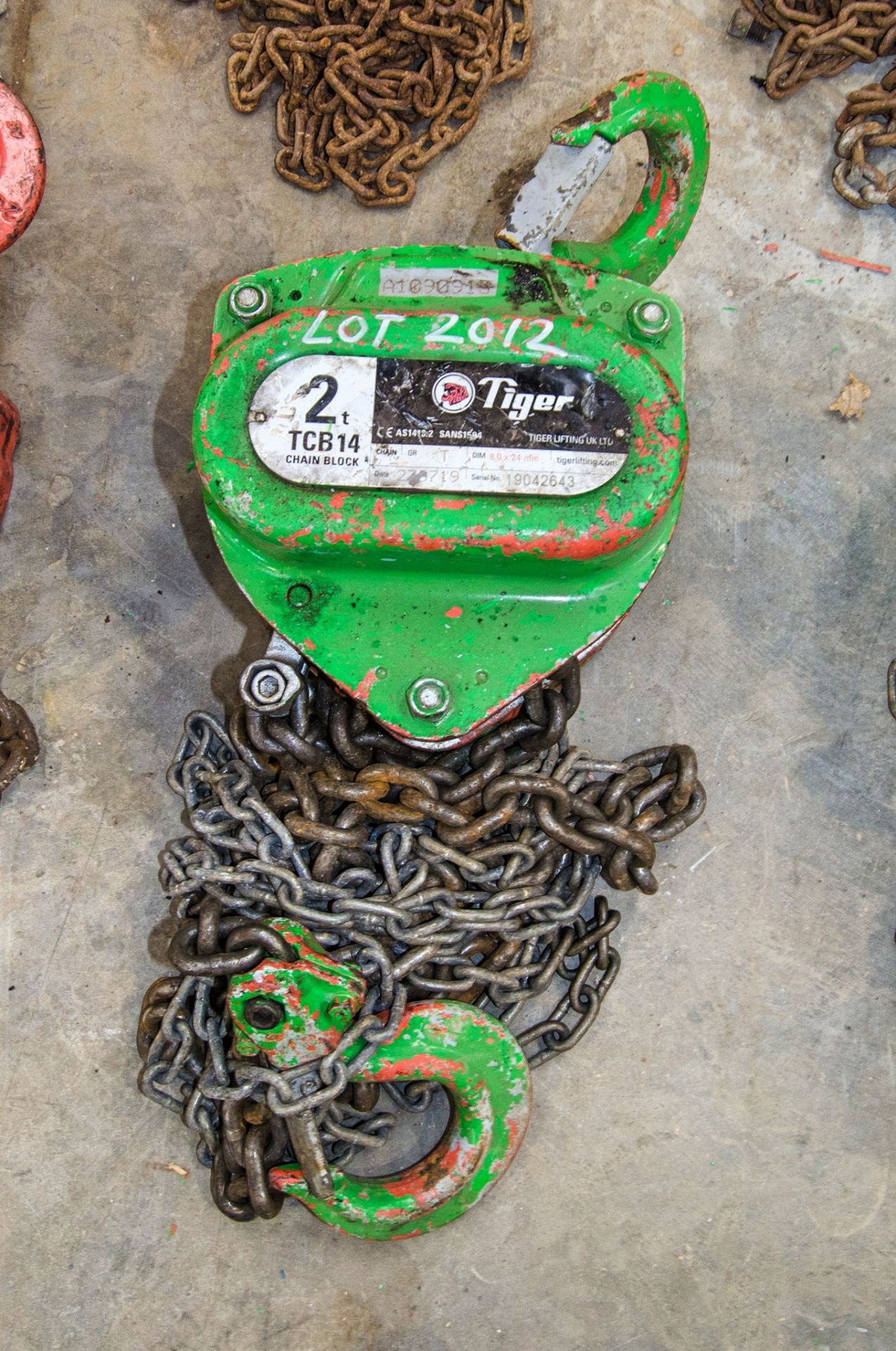 Tiger 2 tonne chain block A1090913