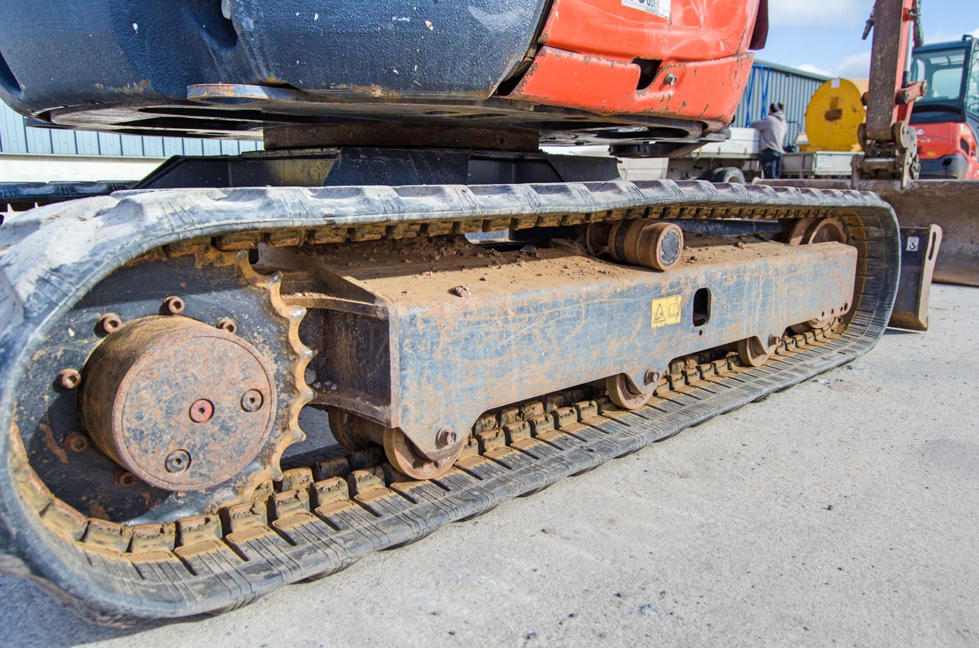 Kubota U27-4 2.7 tonne rubber tracked excavator Year: 2016 S/N: 58736 Recorded Hours: 2733 blade, - Image 12 of 23