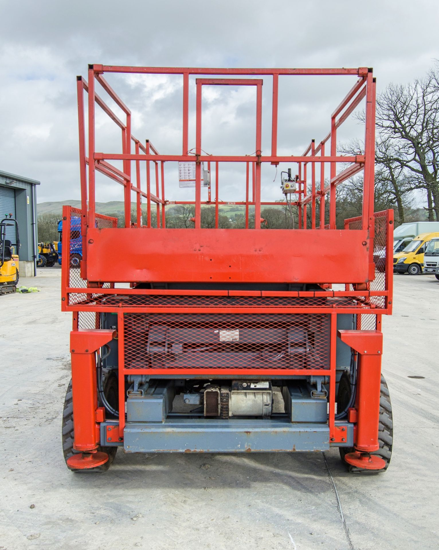 Skyjack SJ8831 diesel driven rough terrain scissor lift access platform Year: 2007 S/N: 3600039 - Image 5 of 22