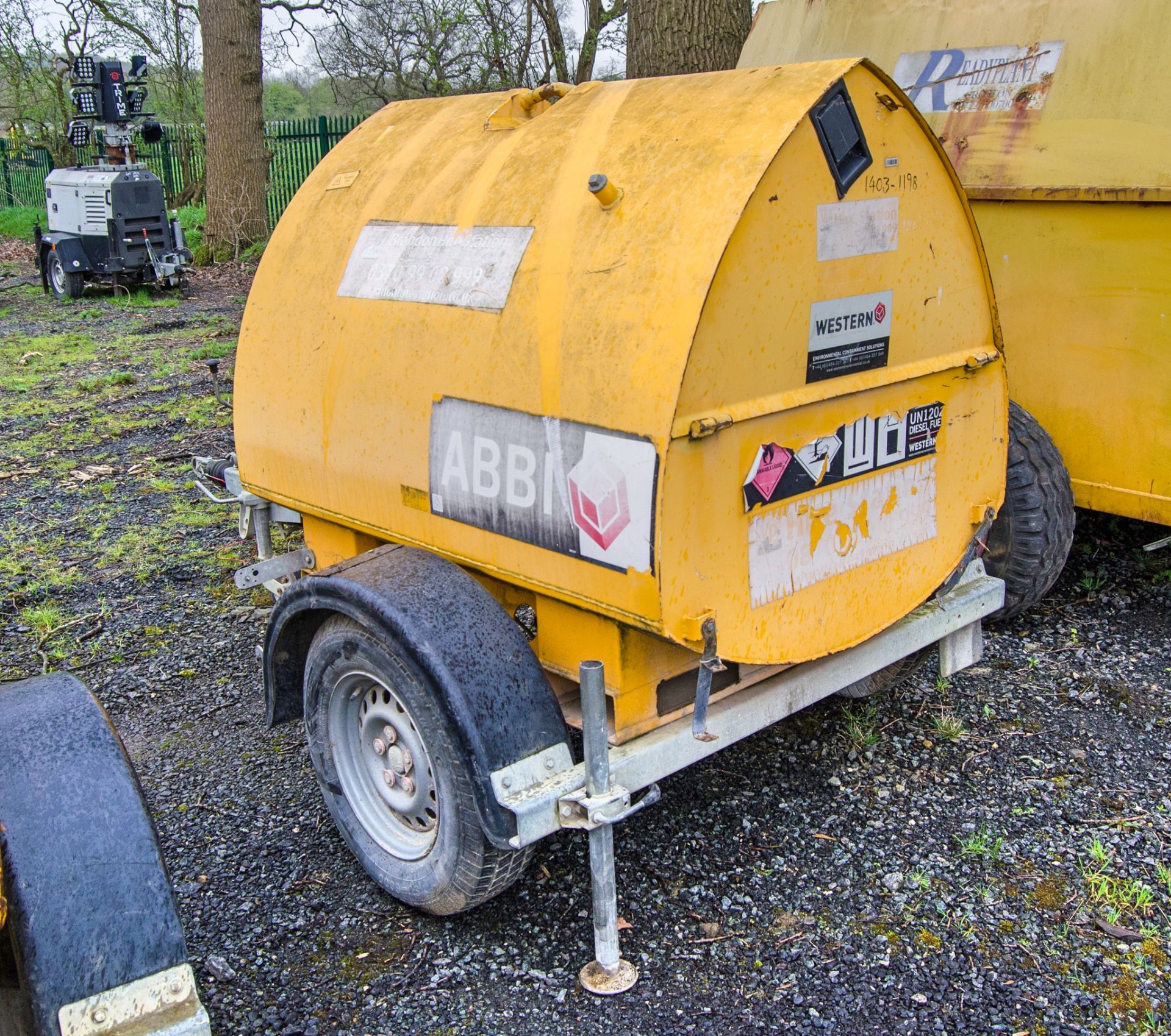 Western Abbi 950 litre fast tow bunded fuel bowser c/w manual pump, delivery hose & nozzle 14031198 - Image 4 of 7