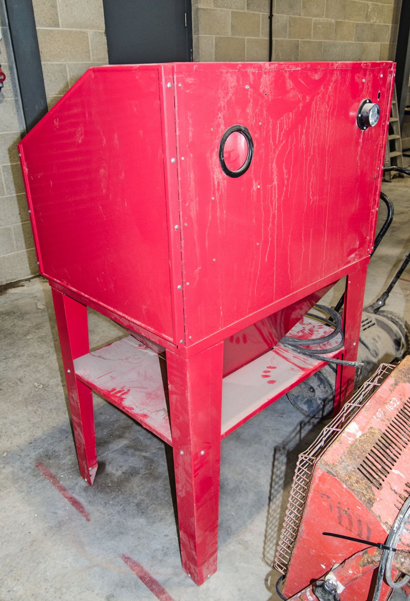 Sealey shot blasting cabinet F1700057 - Image 2 of 2