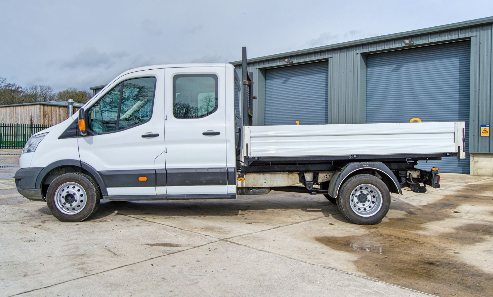 Ford Transit 350 2198cc 6 speed manual crew cab tipper  Registration Number: FP65 DHD Date of - Image 8 of 35