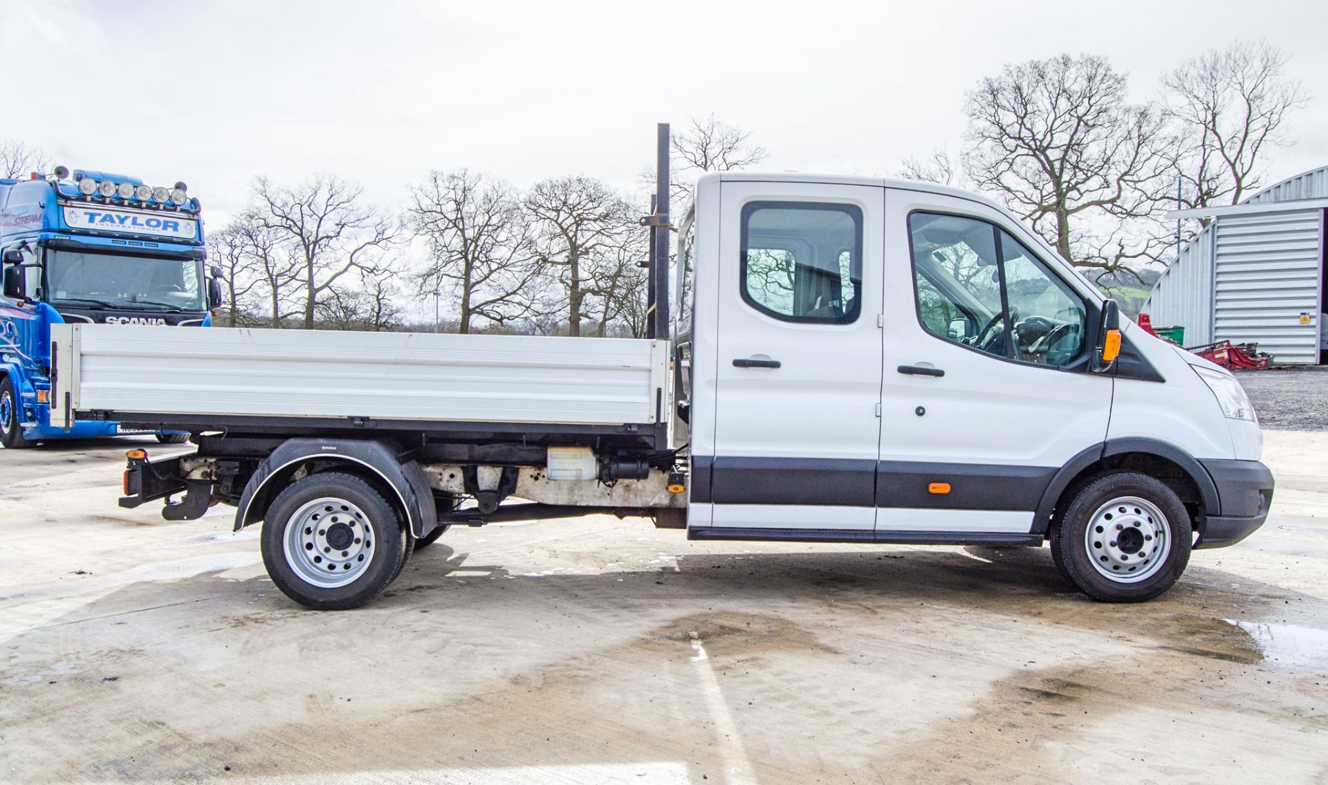 Ford Transit 350 2198cc 6 speed manual crew cab tipper  Registration Number: FP65 DHD Date of - Image 7 of 35