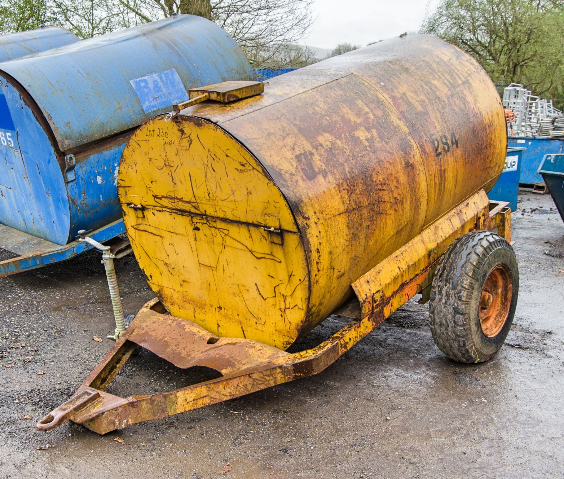 2000 litre site tow bunded fuel bowser c/w manual pump, delivery hose & nozzle 284