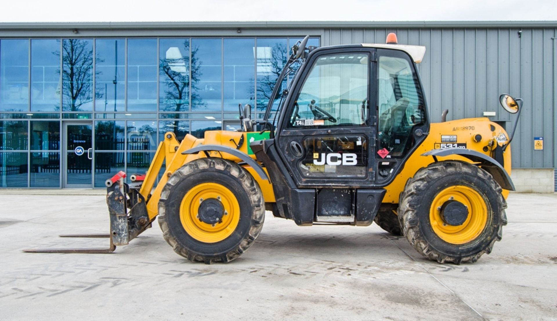 JCB 531-70 T4i IIIB 7 metre telescopic handler Year: 2015 S/N: 2347832 Recorded Hours: 2816 A668970 - Image 8 of 24