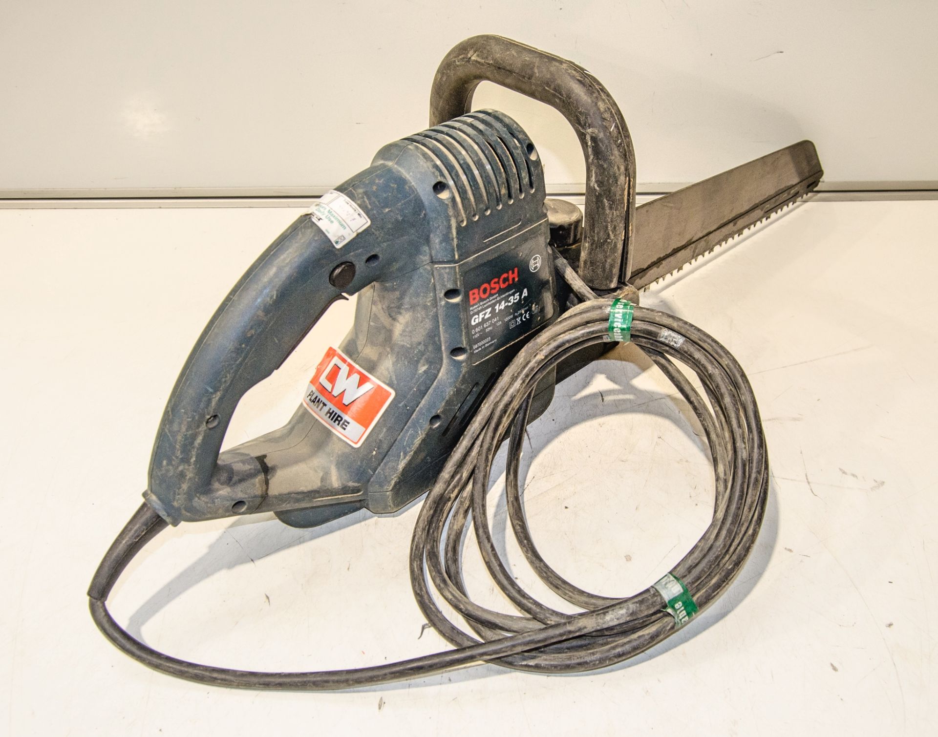 Bosch GFZ14-35A 110v power saw 52734 - Image 2 of 2