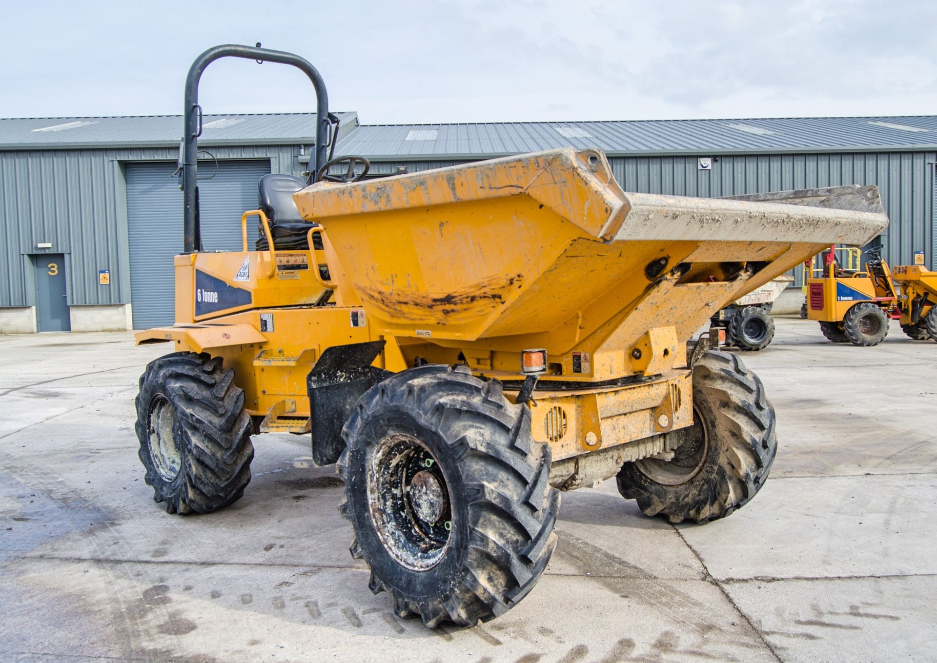 Thwaites 6 tonne swivel skip dumper Year: 2016 S/N: 1604D6002 Recorded Hours: 822 c/w V5C - Image 2 of 21