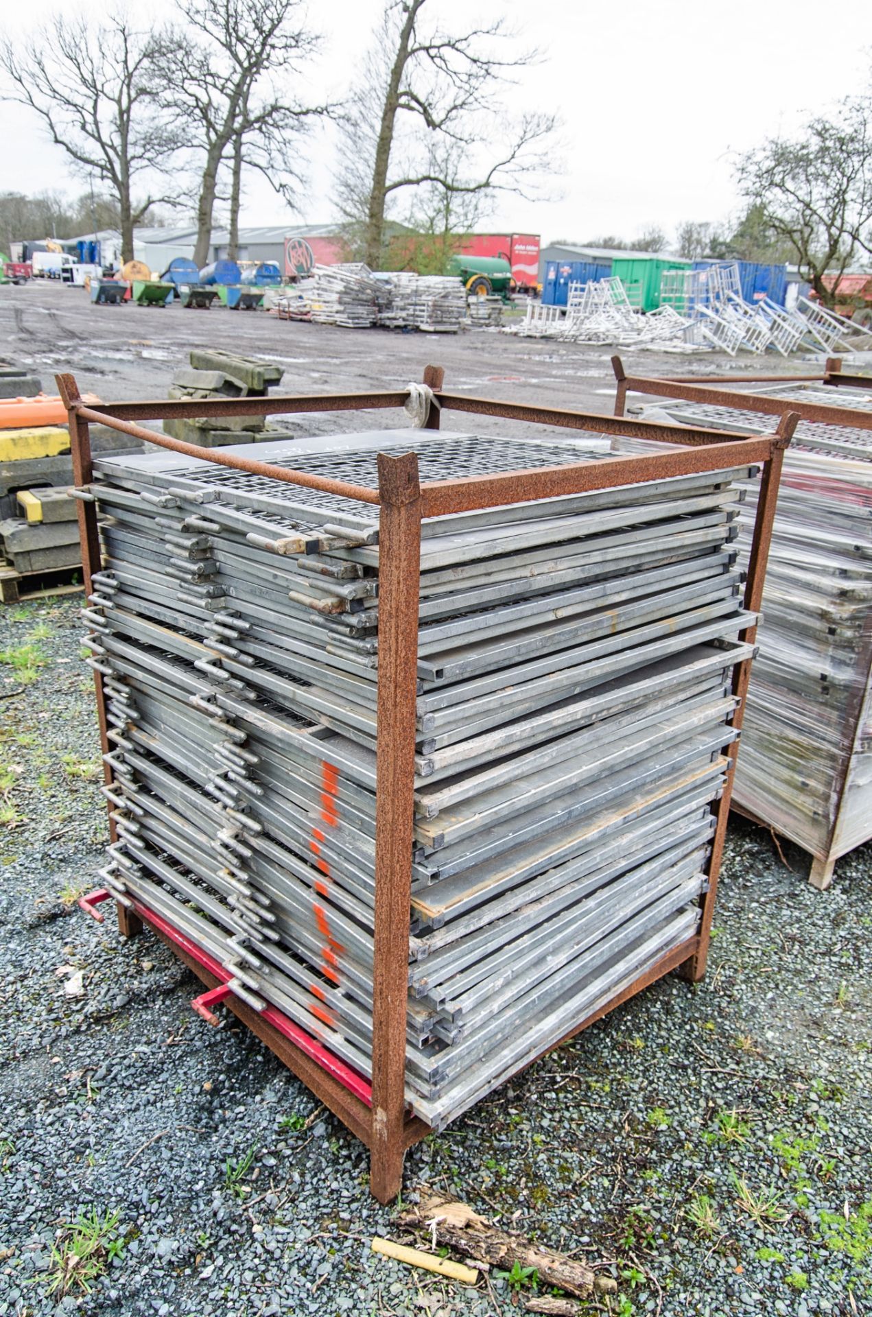 Stillage of approximately 50 100cm x 85cm mesh safety panels - Image 2 of 2