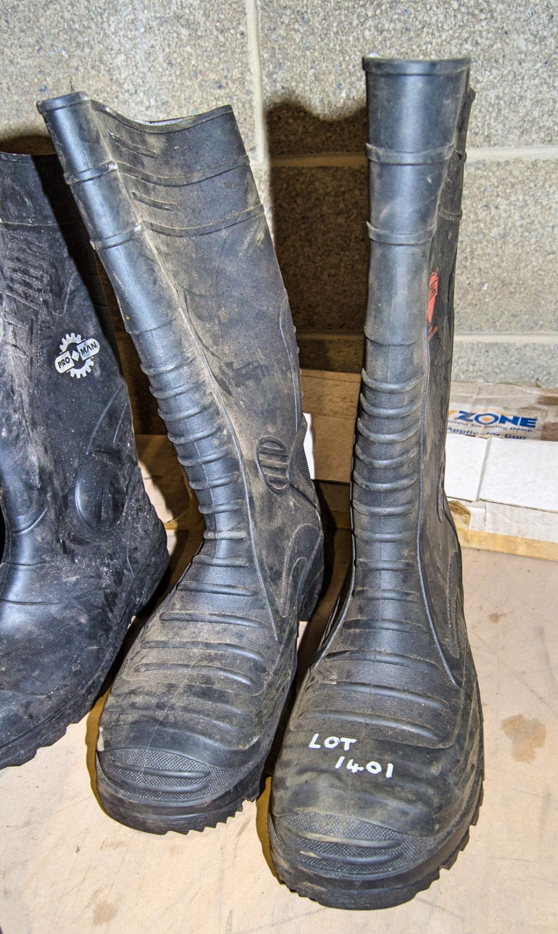 Pair of size 11 Vital steel toe cap wellington boots