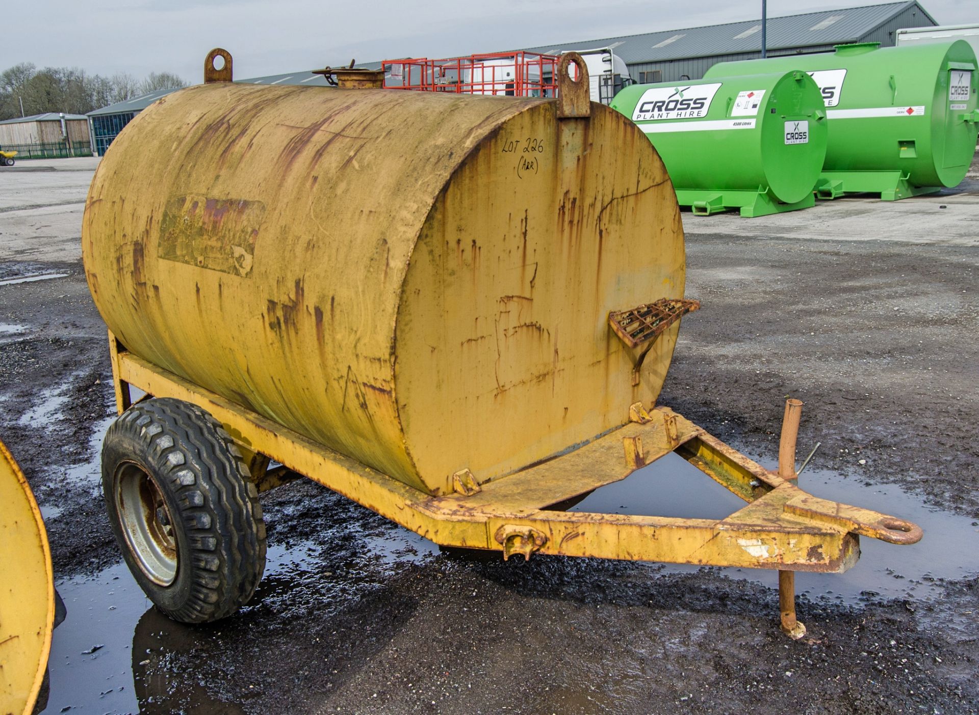 Single axle site tow mobile water bowser P1031 ** No VAT on hammer but VAT will be charged on - Image 2 of 4