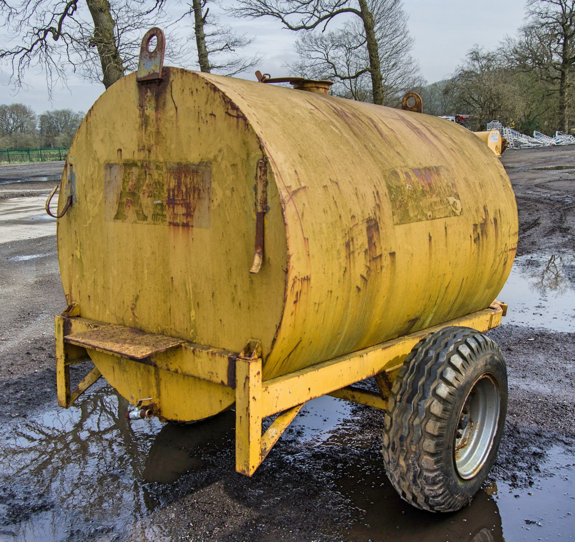 Single axle site tow mobile water bowser P1031 ** No VAT on hammer but VAT will be charged on - Image 3 of 4