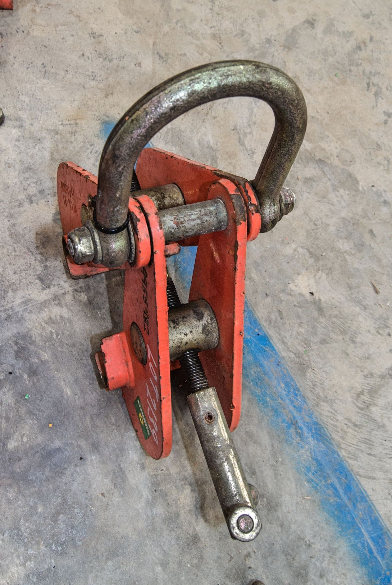 Tiger 2 tonne beam clamp A955982