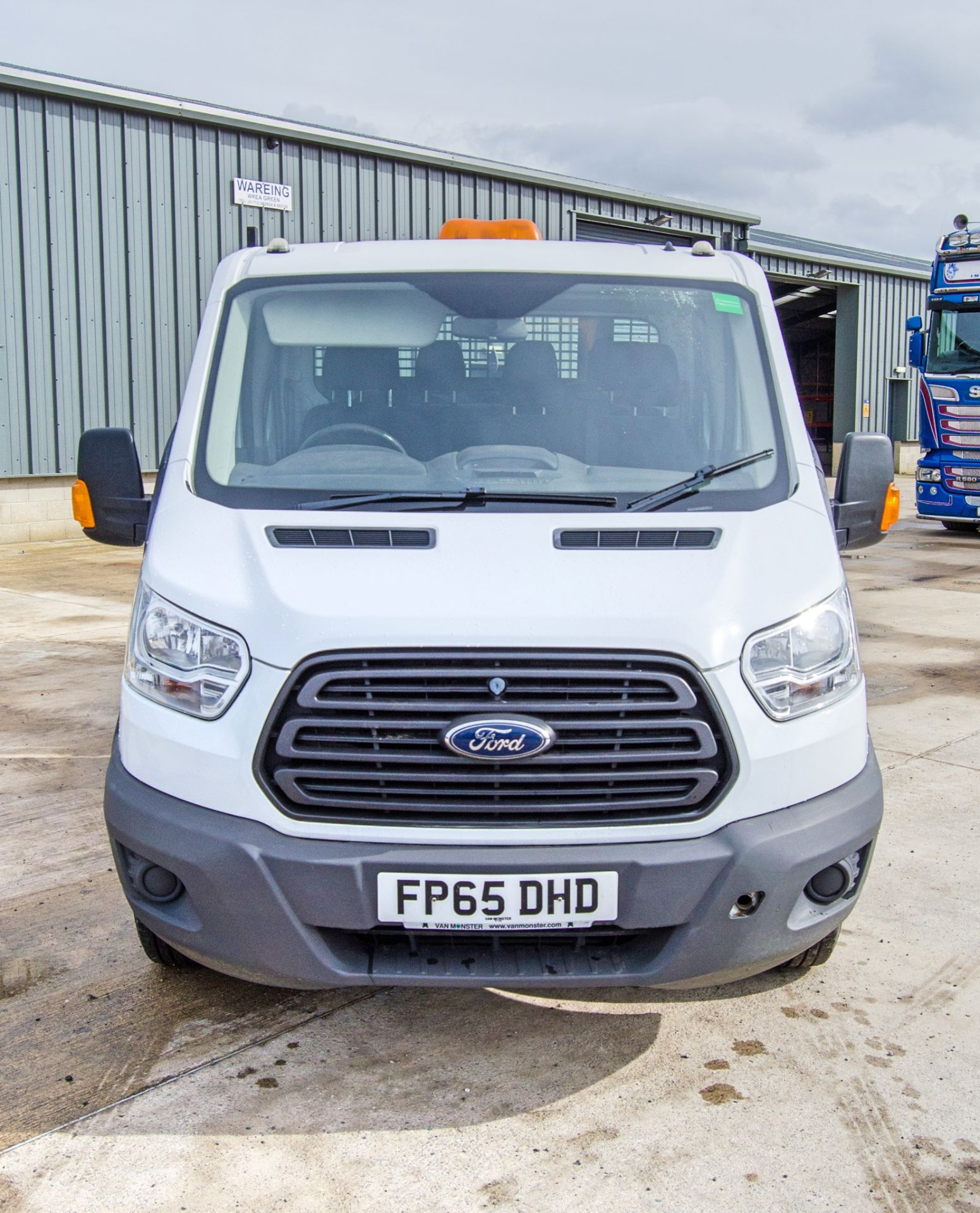 Ford Transit 350 2198cc 6 speed manual crew cab tipper  Registration Number: FP65 DHD Date of - Image 5 of 35