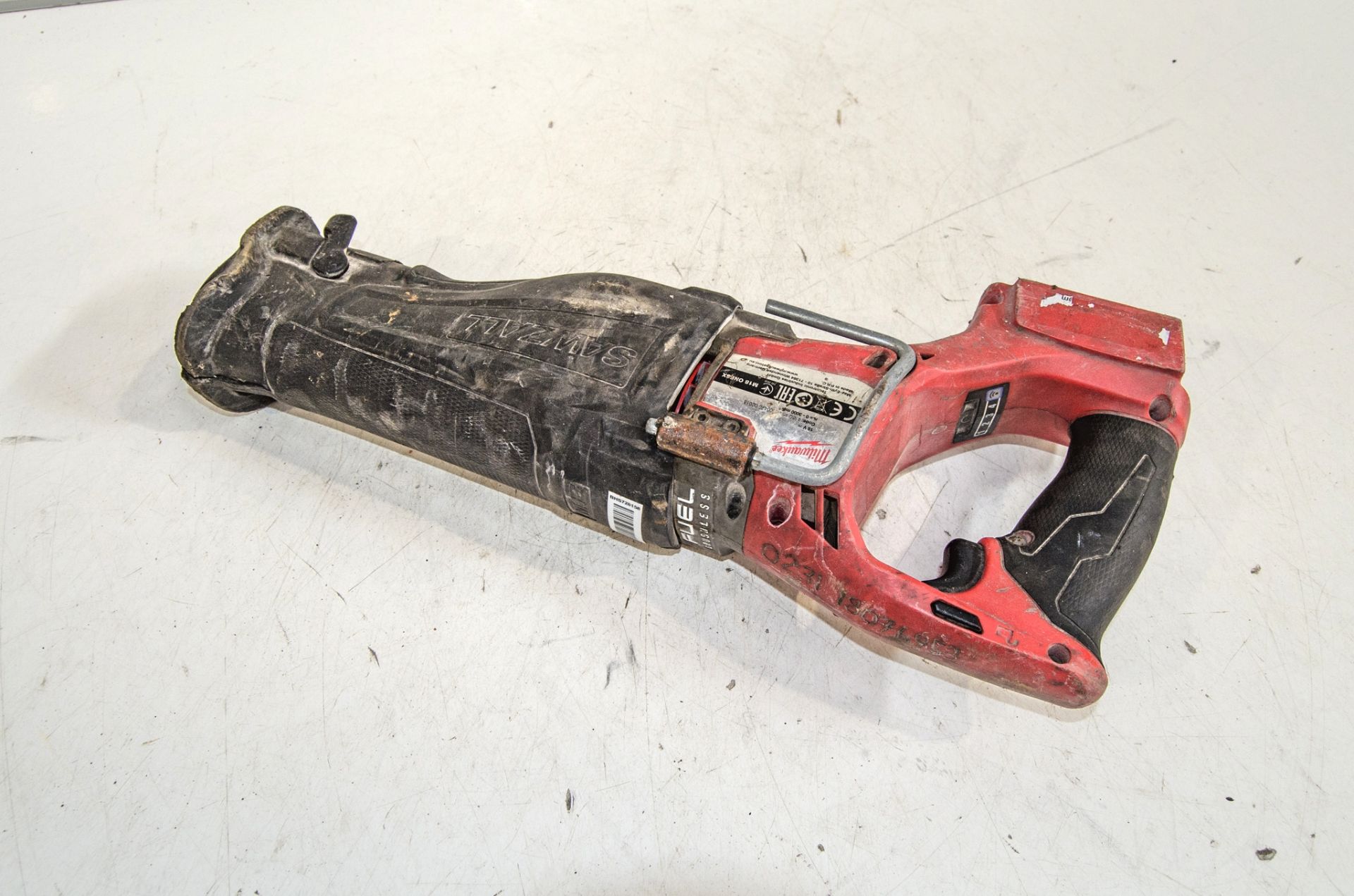 Milwaukee M18 ONF6X 18v cordless reciprocating saw ** No battery or charger ** 02318076953 - Image 2 of 2