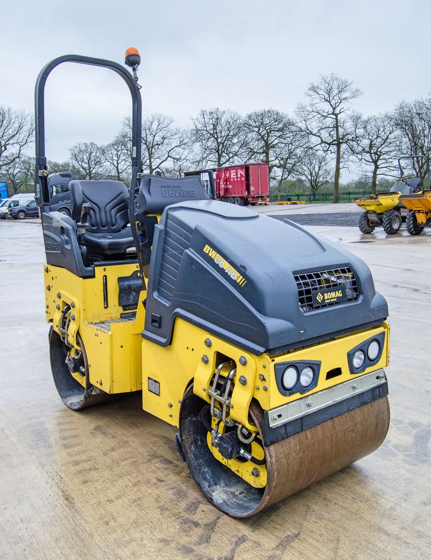 Bomag BW80 AD-5 double drum ride on roller Year: 2018 S/N: 2091011 Recorded Hours: 439 - Image 2 of 21
