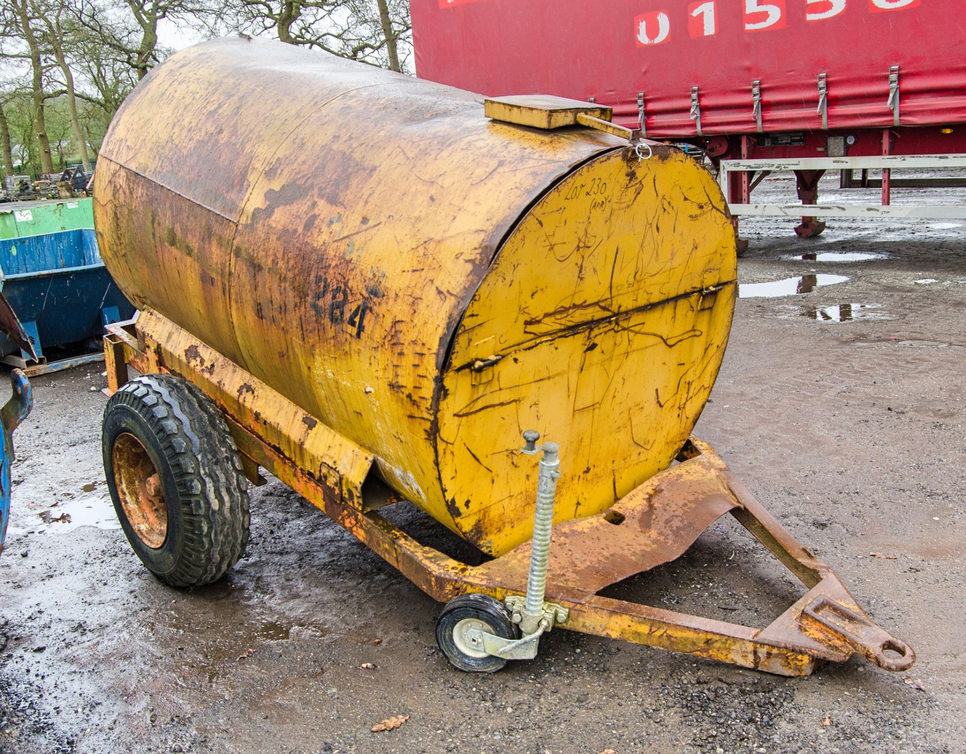 2000 litre site tow bunded fuel bowser c/w manual pump, delivery hose & nozzle 284 - Image 2 of 7