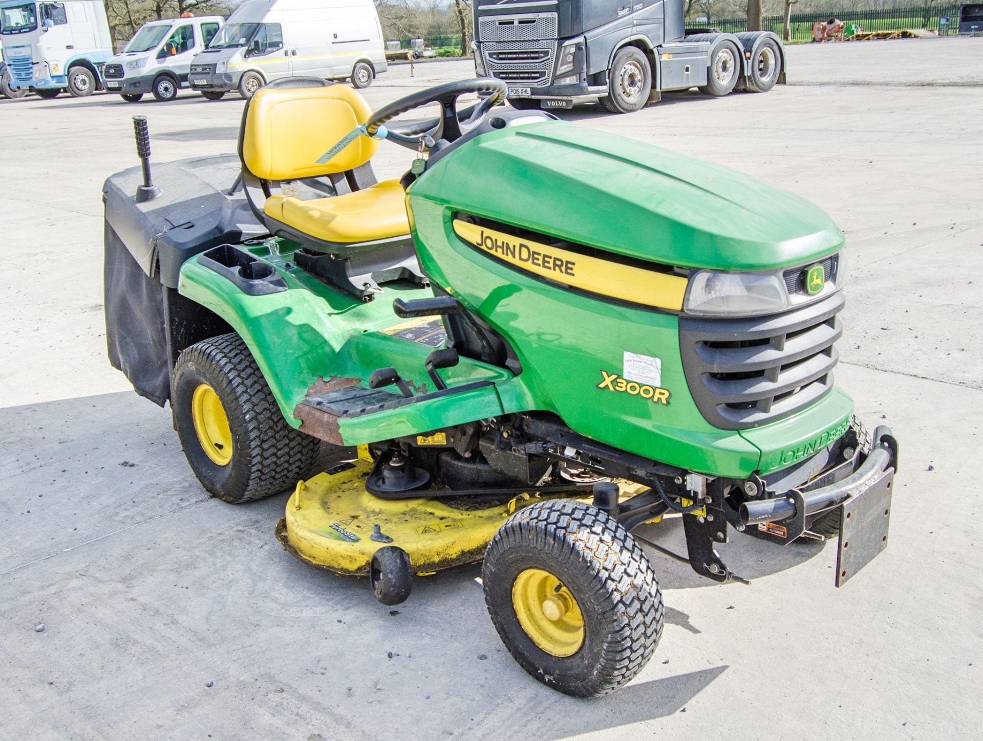 John Deere X300R petrol driven ride on mower Year: 2010 S/N: 180328 Recorded Hours: 367 c/w front - Bild 2 aus 15