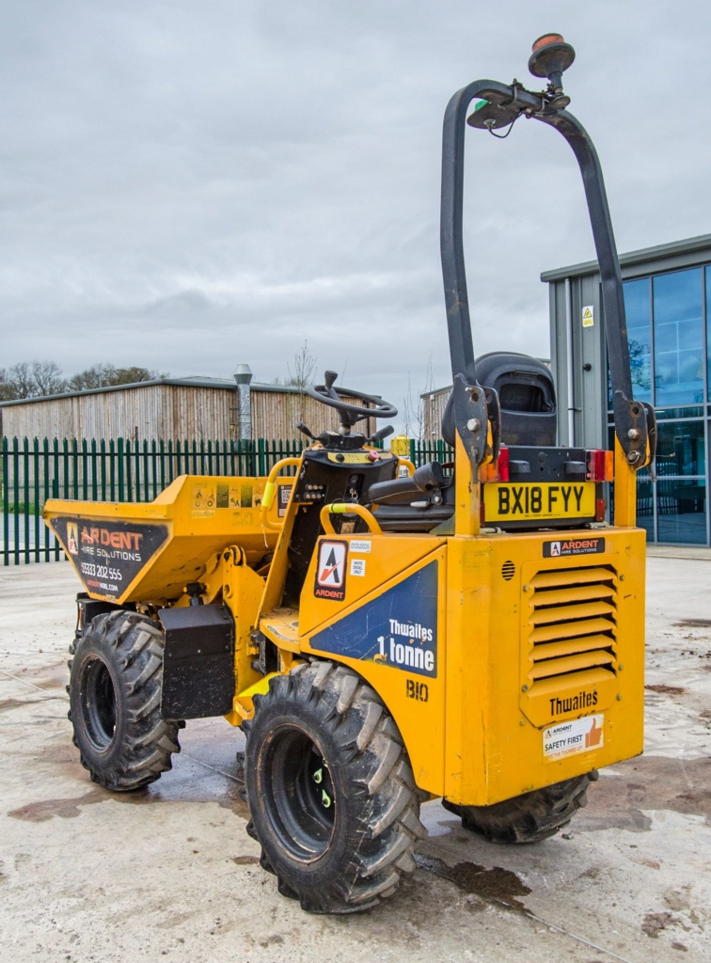 Thwaites 1 tonne hi-tip dumper Year: 2018 S/N: 817E1343 Recorded Hours: 1238 01DU0026 - Image 4 of 23