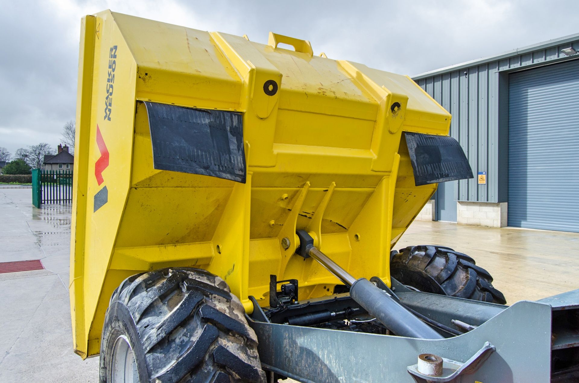 Wacker Neuson DW90 9 tonne straight skip cabbed dumper Year: 2022 S/N: K00000302 Recorded Hours: 502 - Bild 11 aus 22