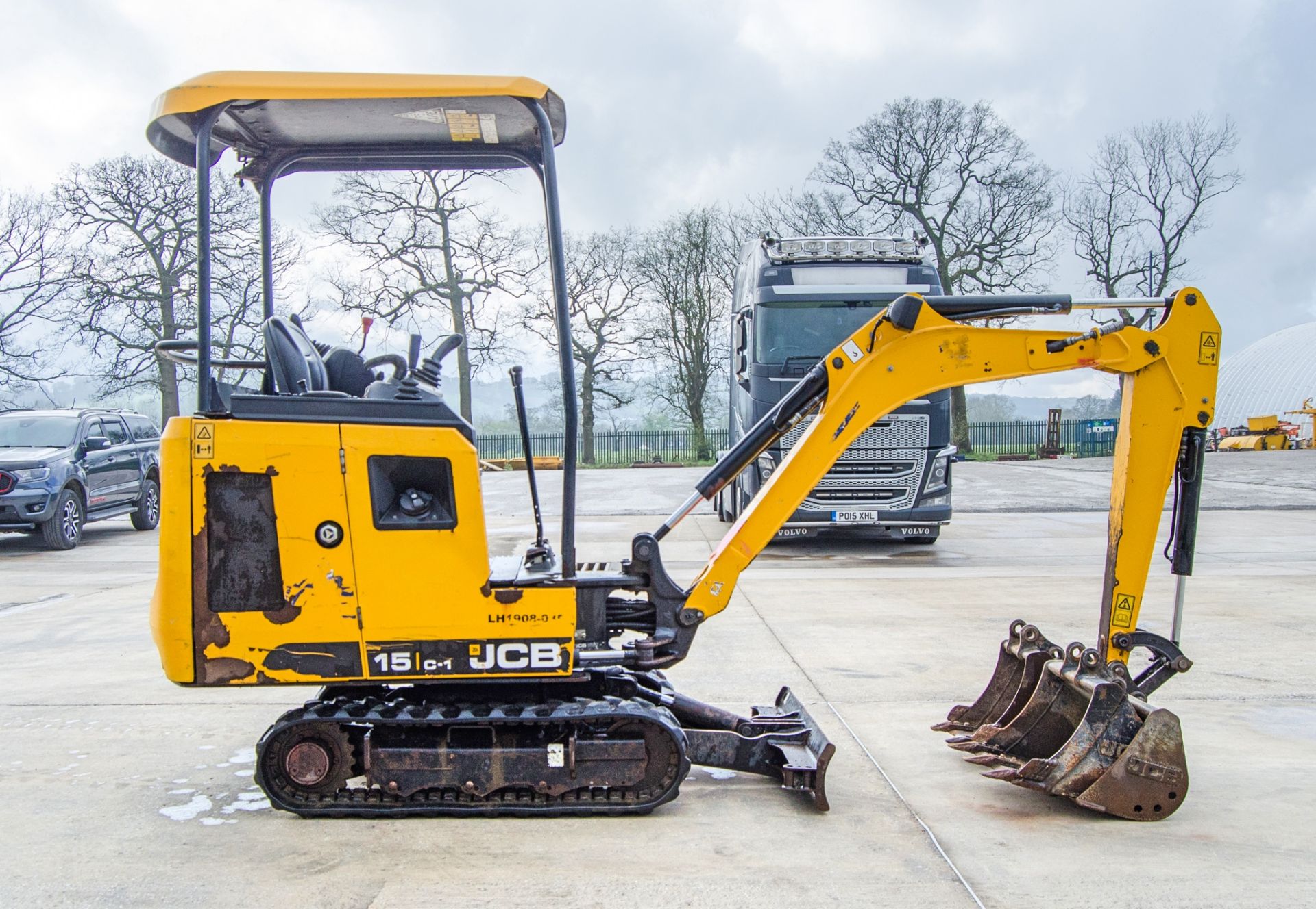 JCB 15C-1 1.5 tonne rubber tracked mini excavator Year: 2019 S/N: 2710395 Recorded Hours: 1300 - Image 7 of 24