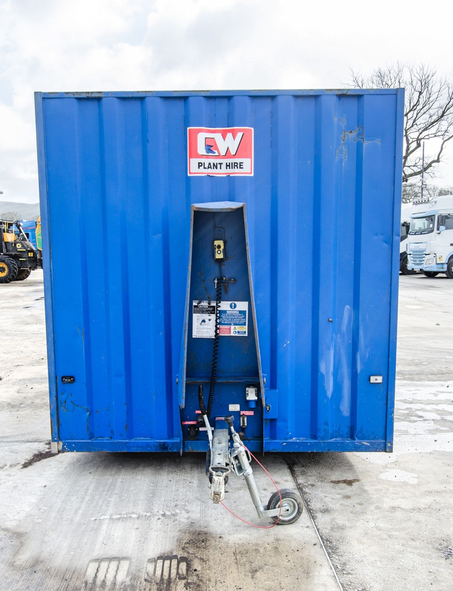 Boss Cabins 12ft x 8ft steel anti-vandal mobile welfare site unit Comprising of: canteen area, - Image 5 of 12