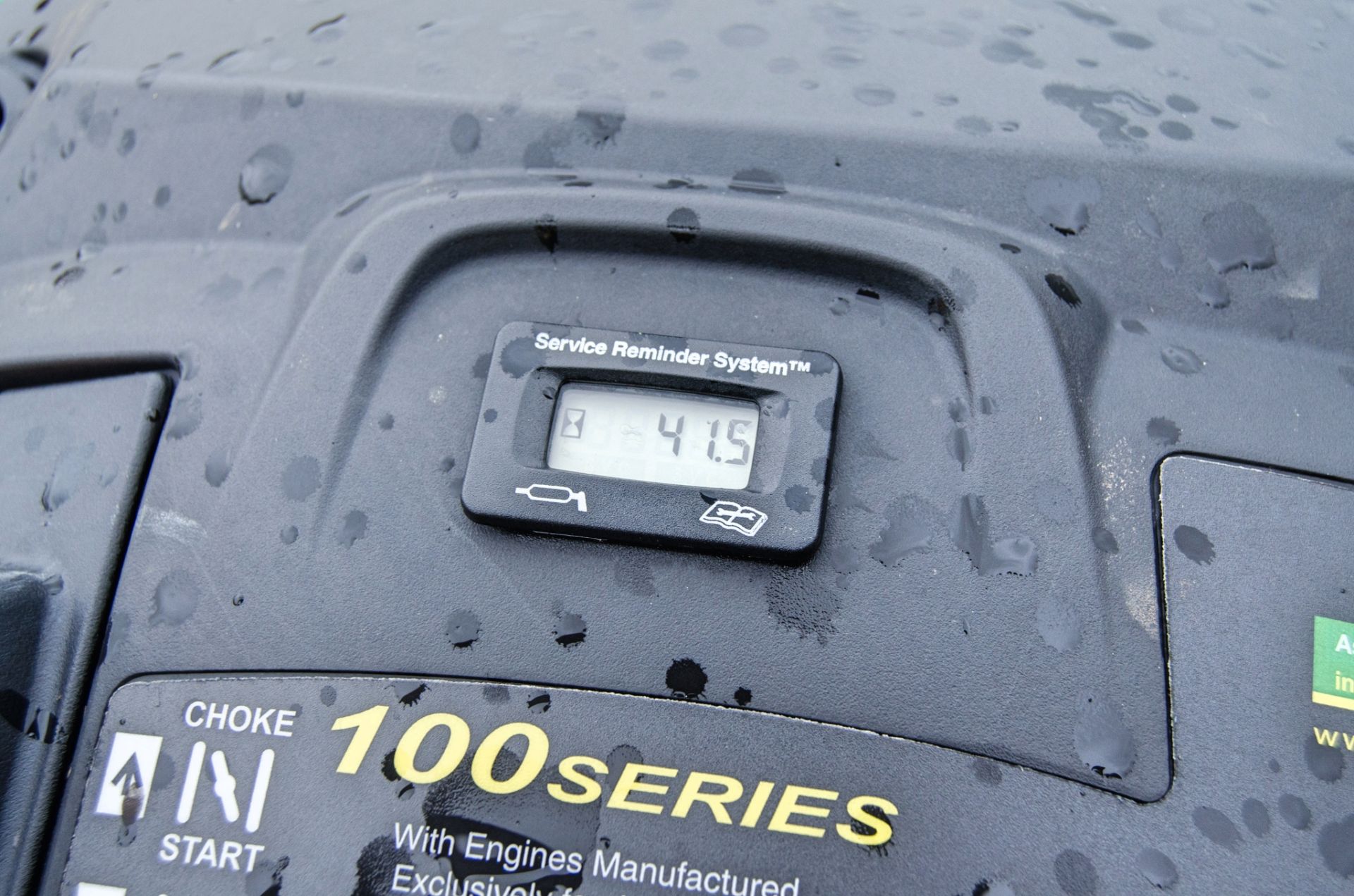 John Deere X125 petrol driven ride on mower Year: 2014 S/N: 100499 Recorded Hours: 41 - Bild 11 aus 14