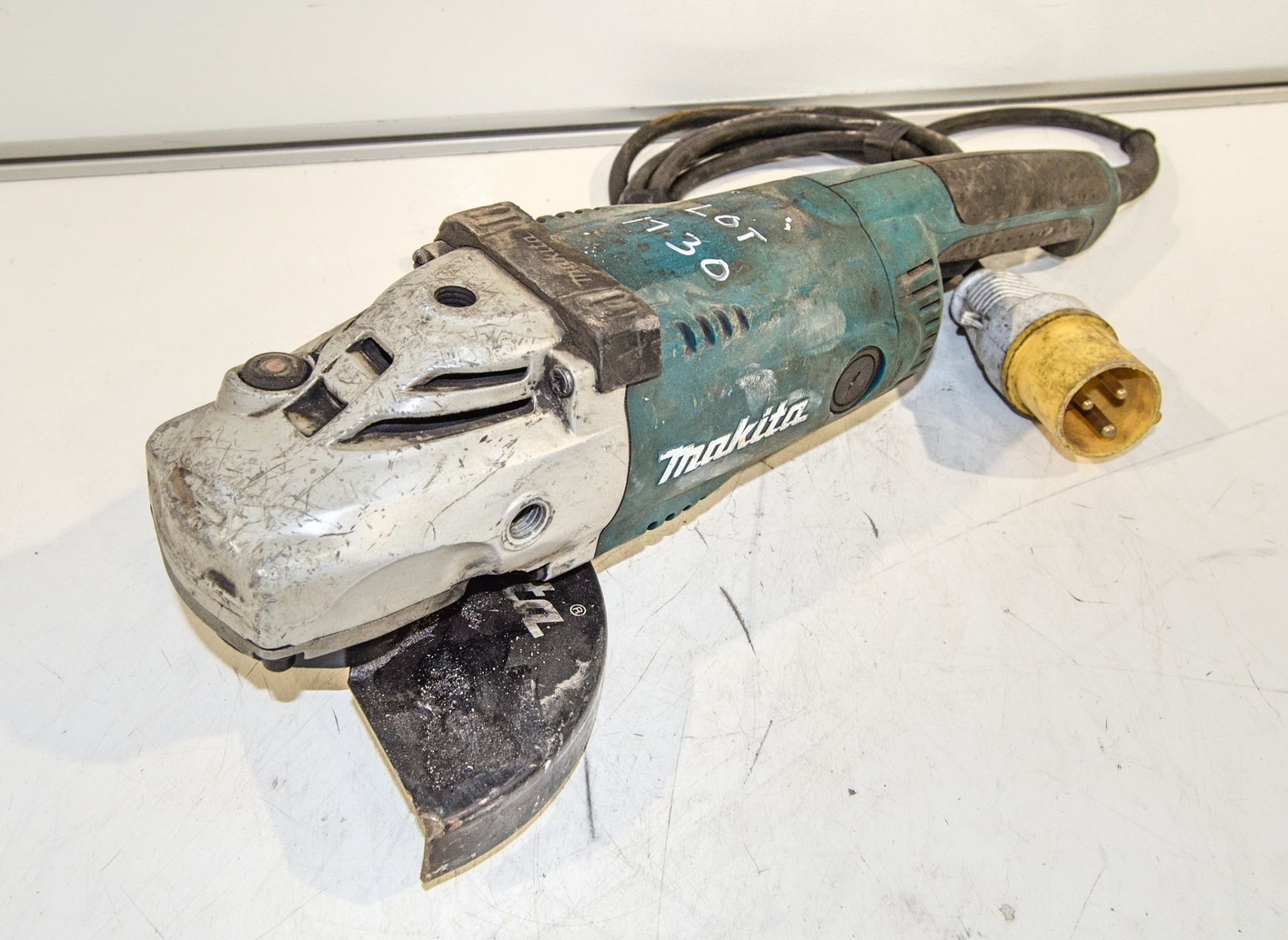 Makita GA7020 110v 180mm angle grinder 16120864