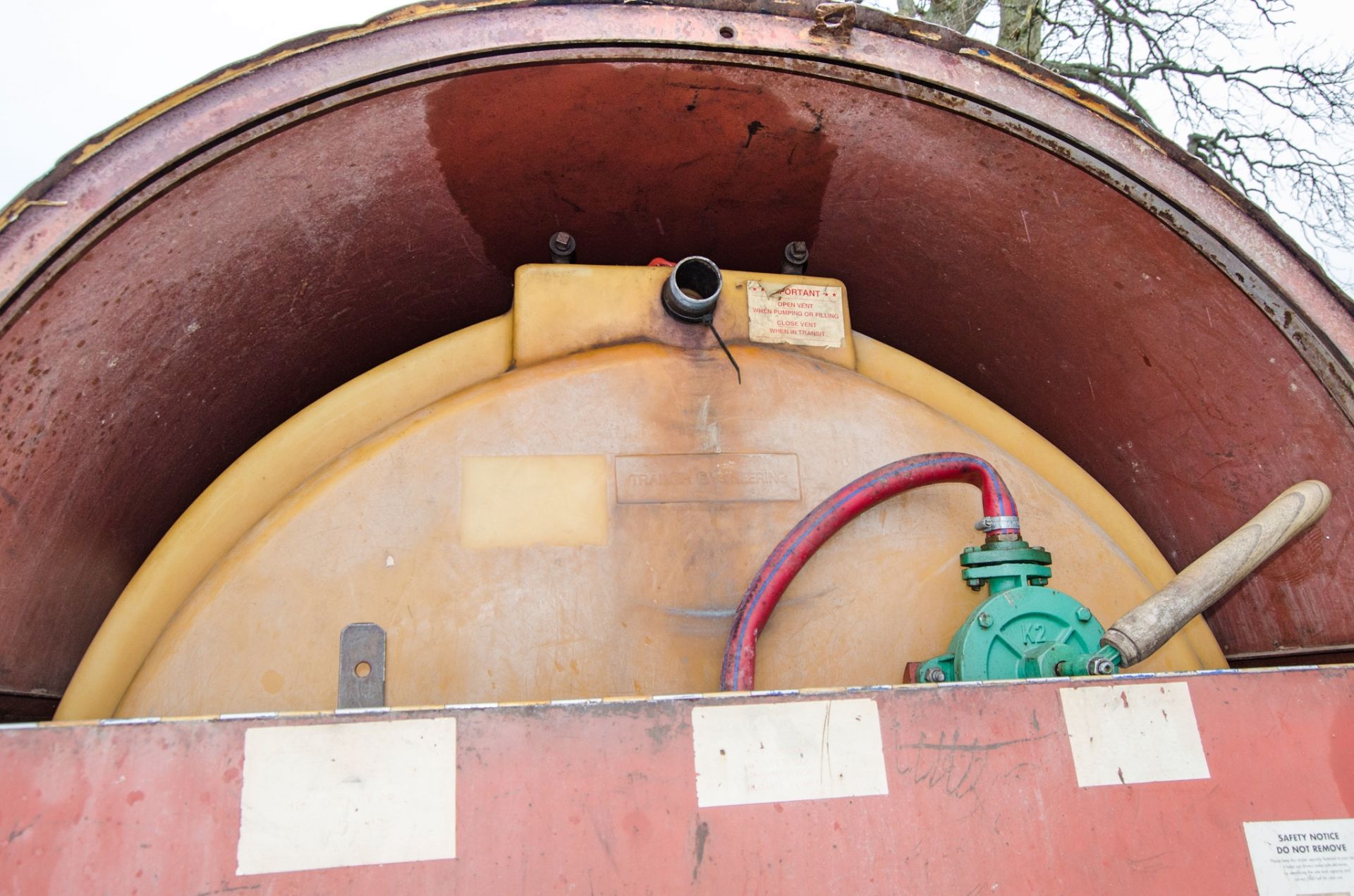 Trailer Engineering 2140 litre site tow bunded fuel bowser c/w manual pump, delivery hose & nozzle - Image 7 of 7